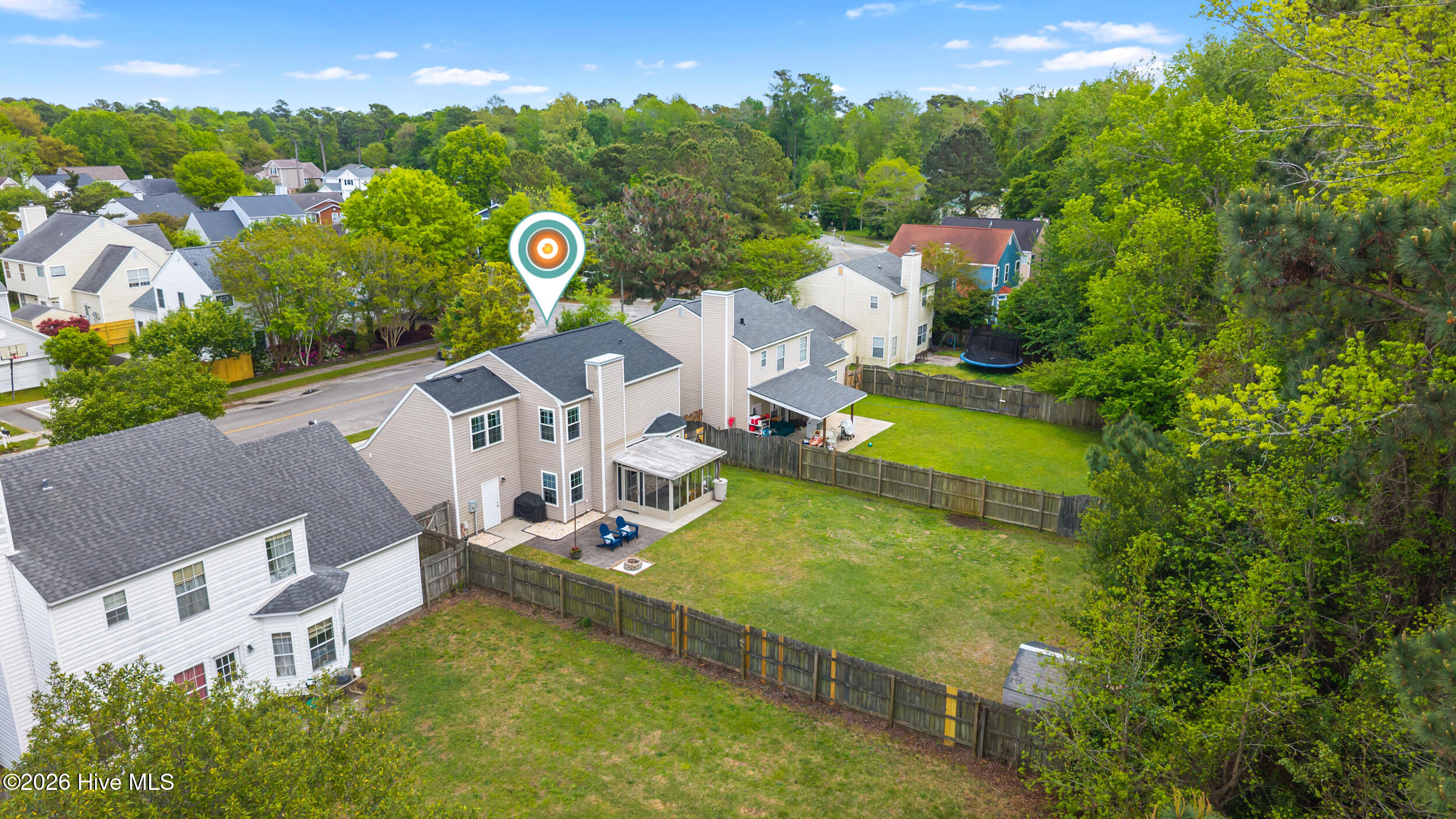 100565857 | Photo 32