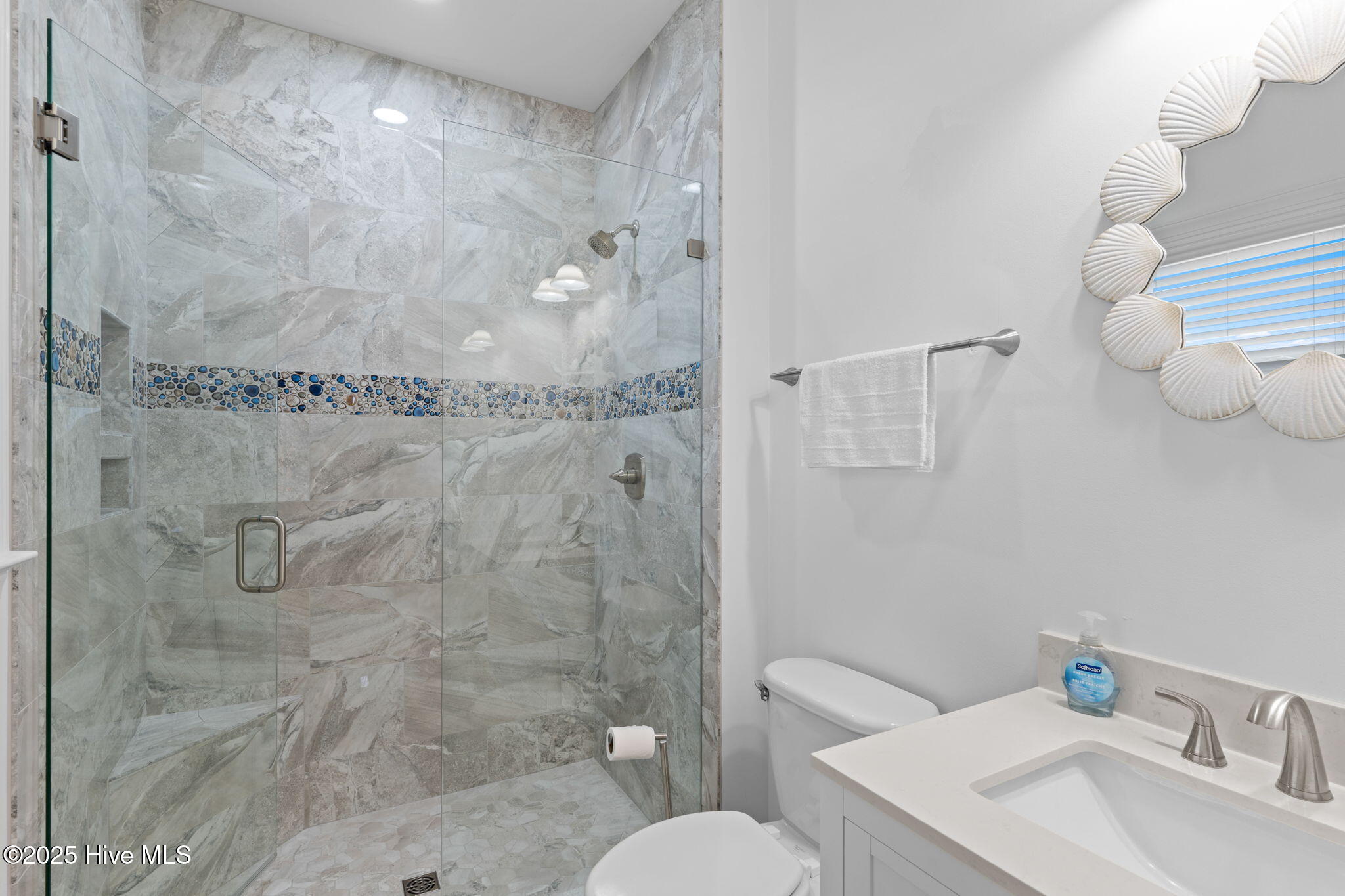 100513895 | Photo 68