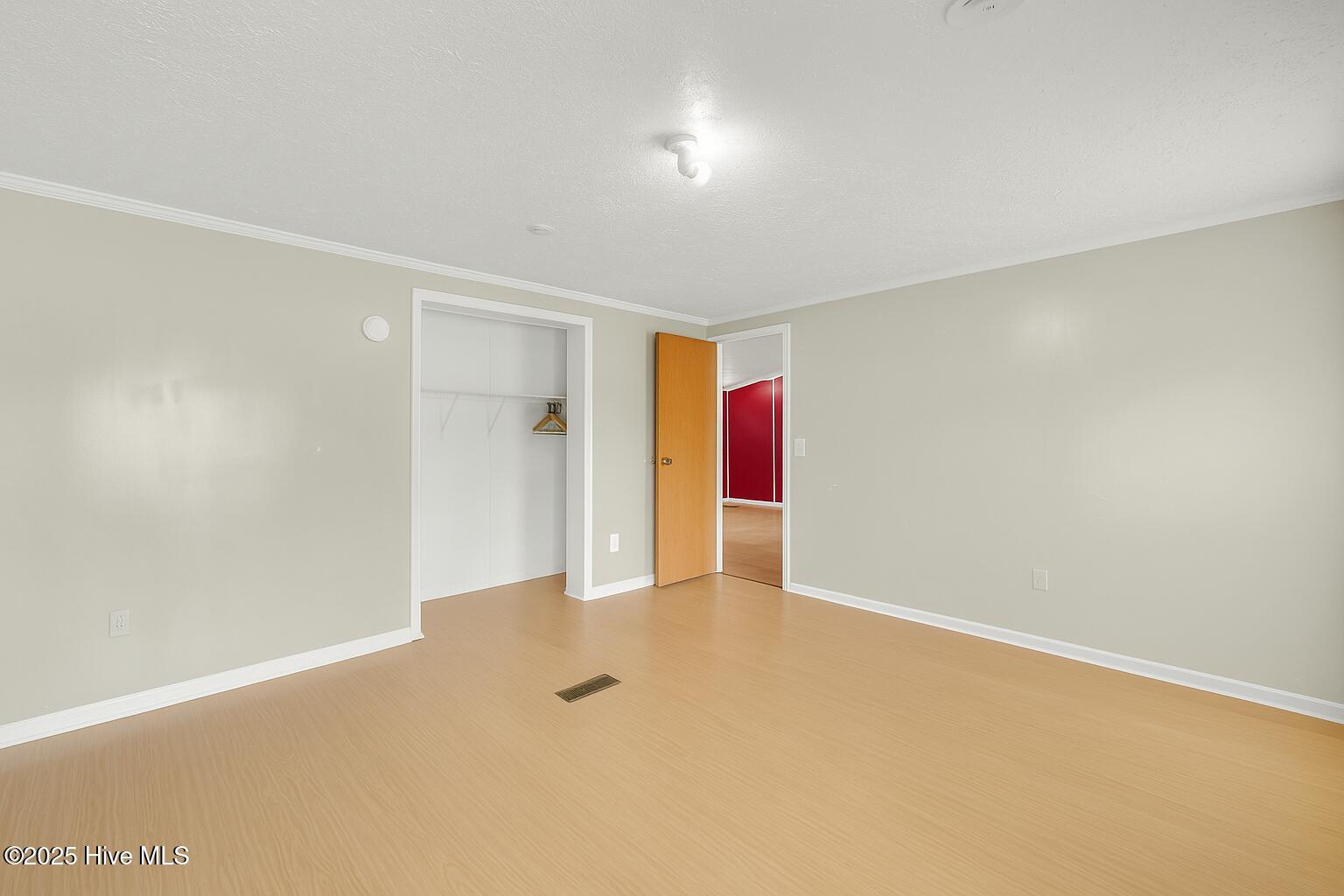 100524898 | Photo 14