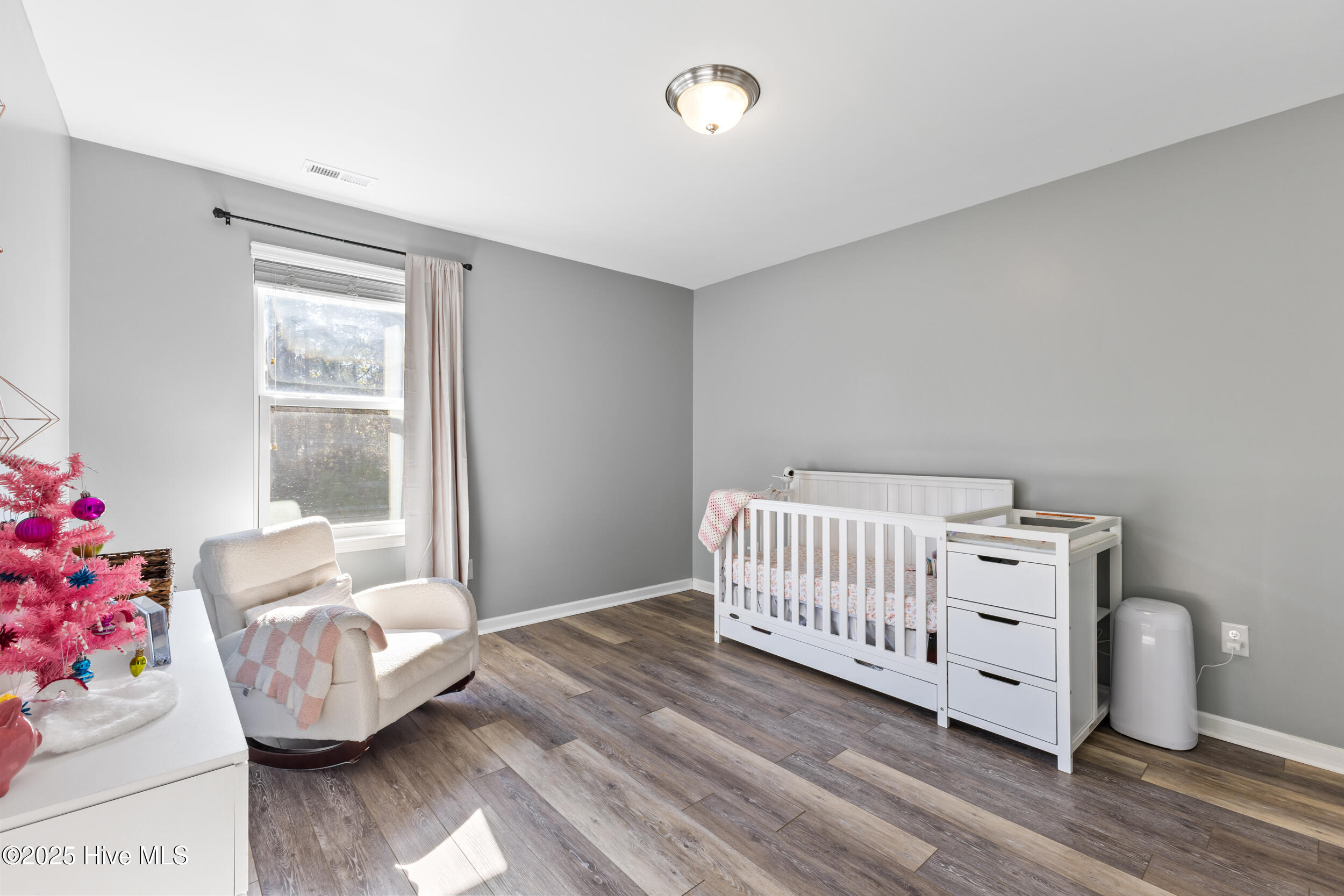 100545034 | Photo 25