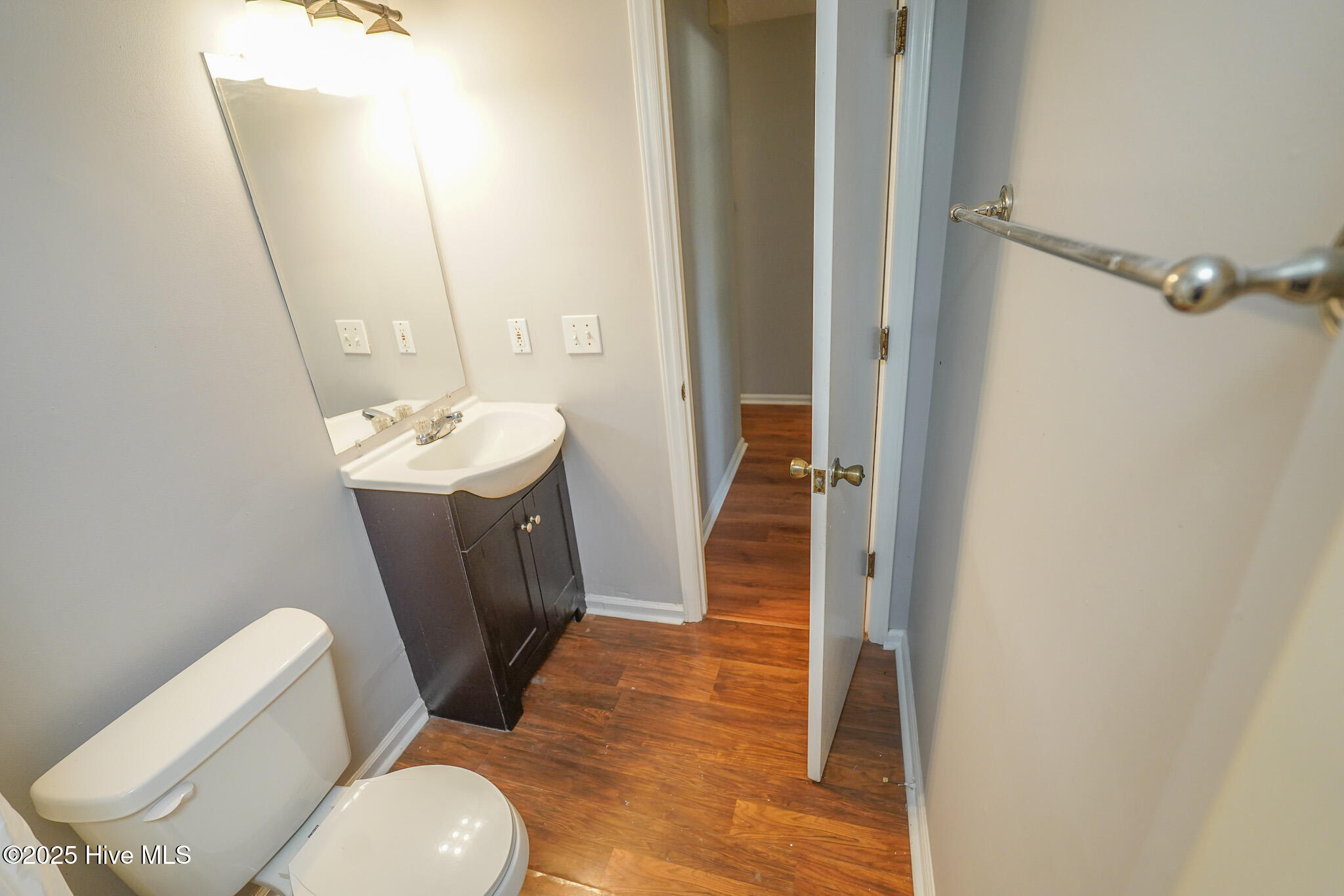 100521141 | Photo 17