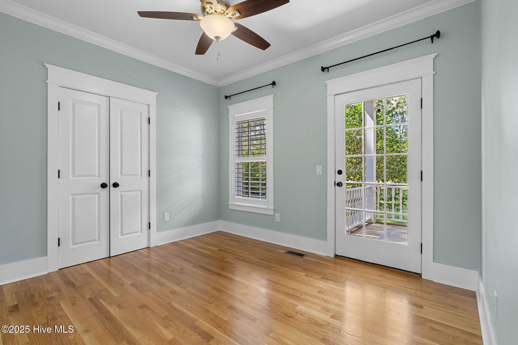 100526729 | Photo 17