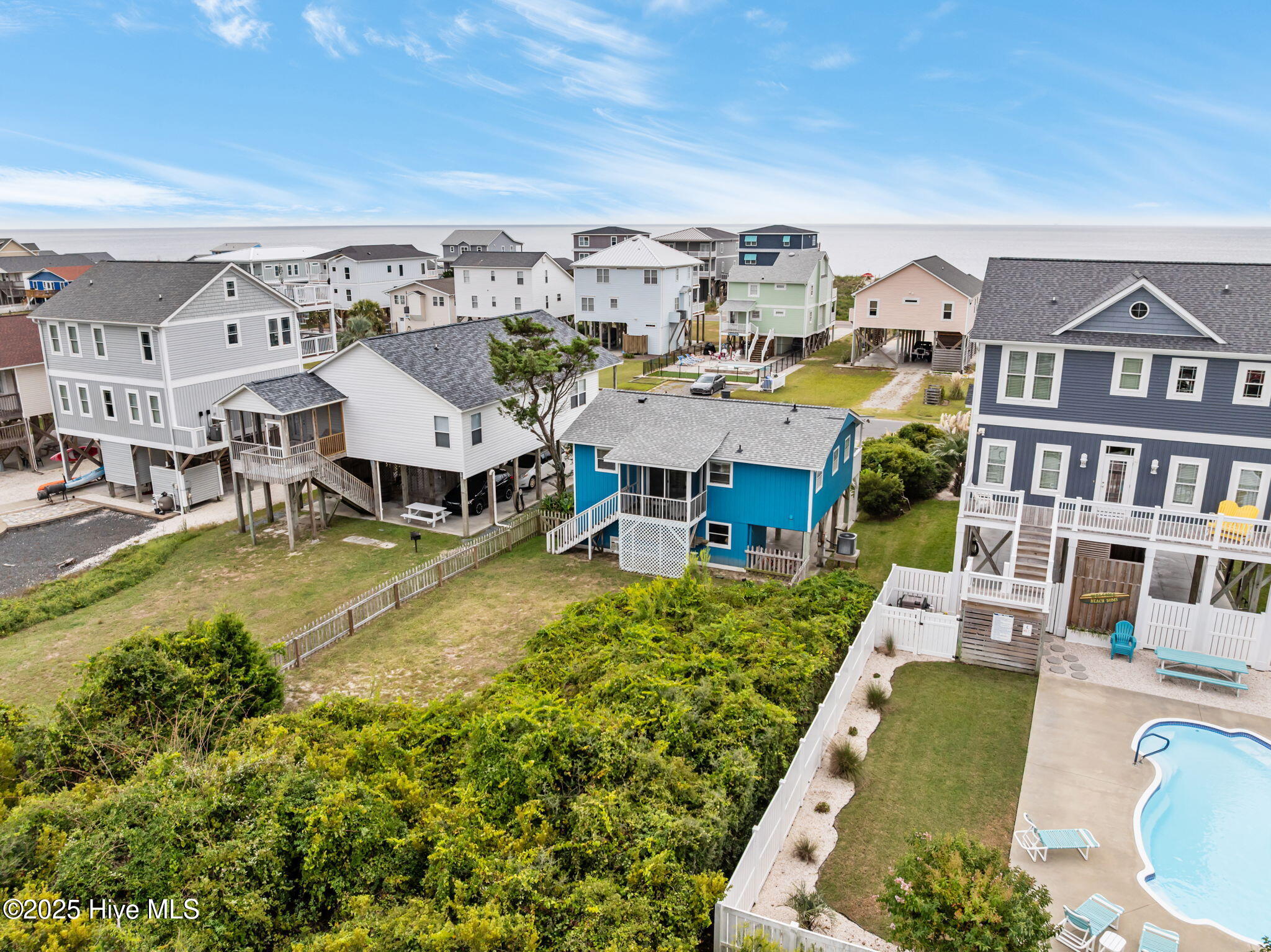 100531586 | Photo 36