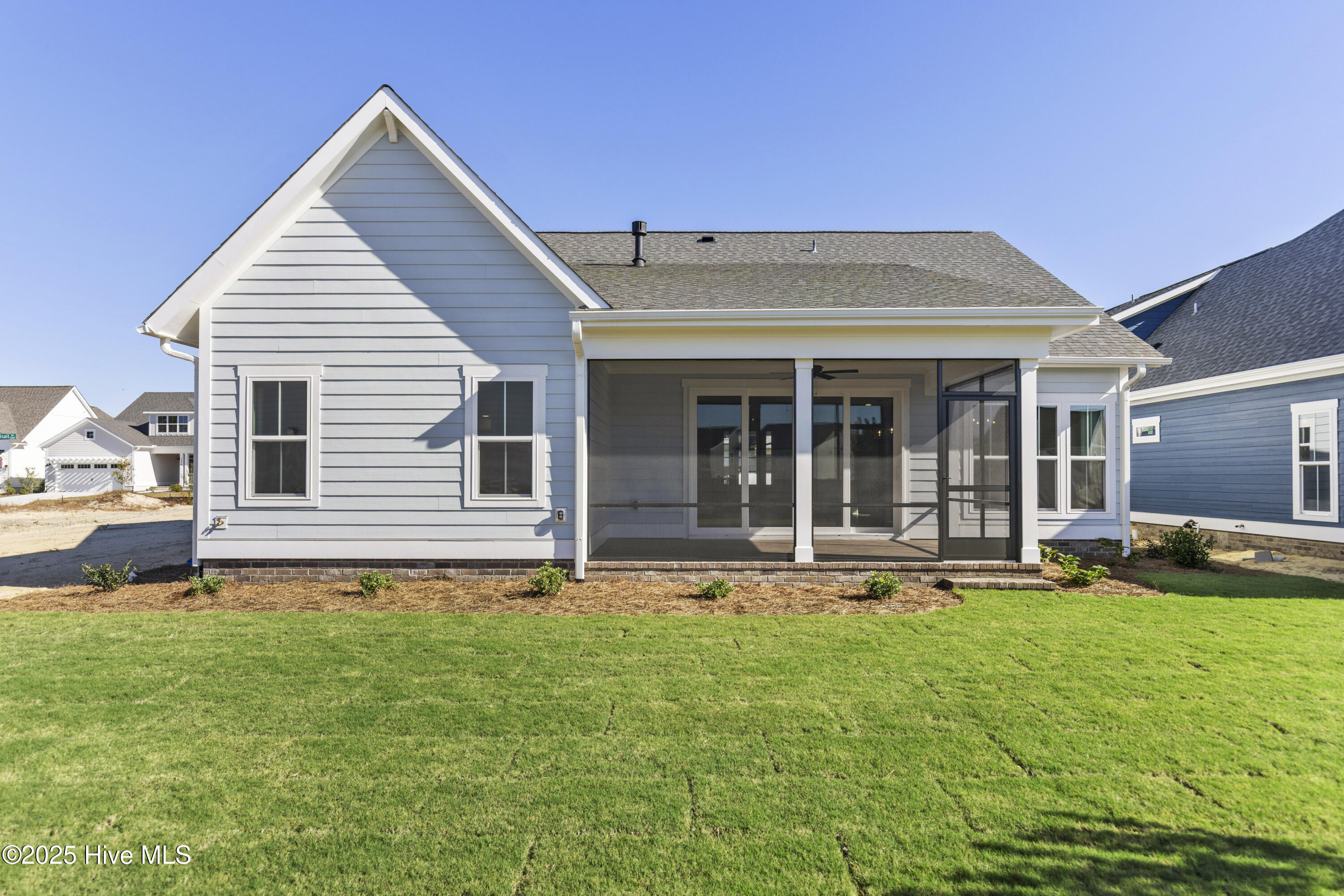 100557936 | Photo 39