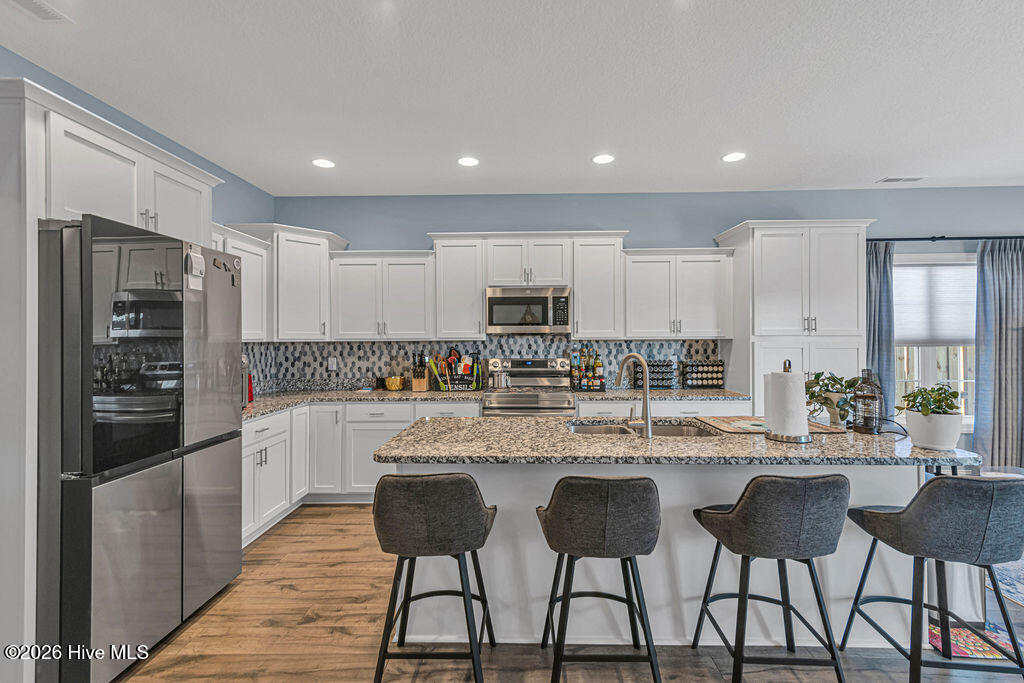 100549970 | Photo 10