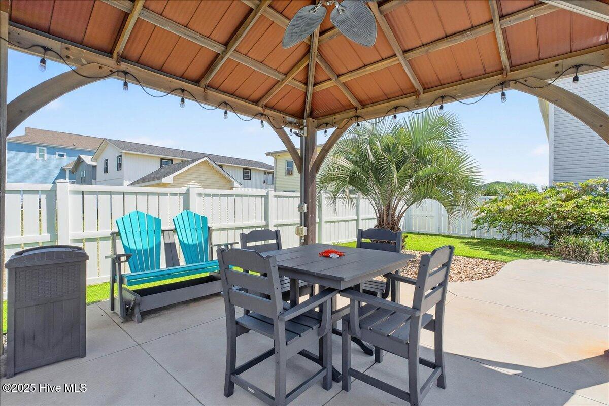 100527780 | Photo 57