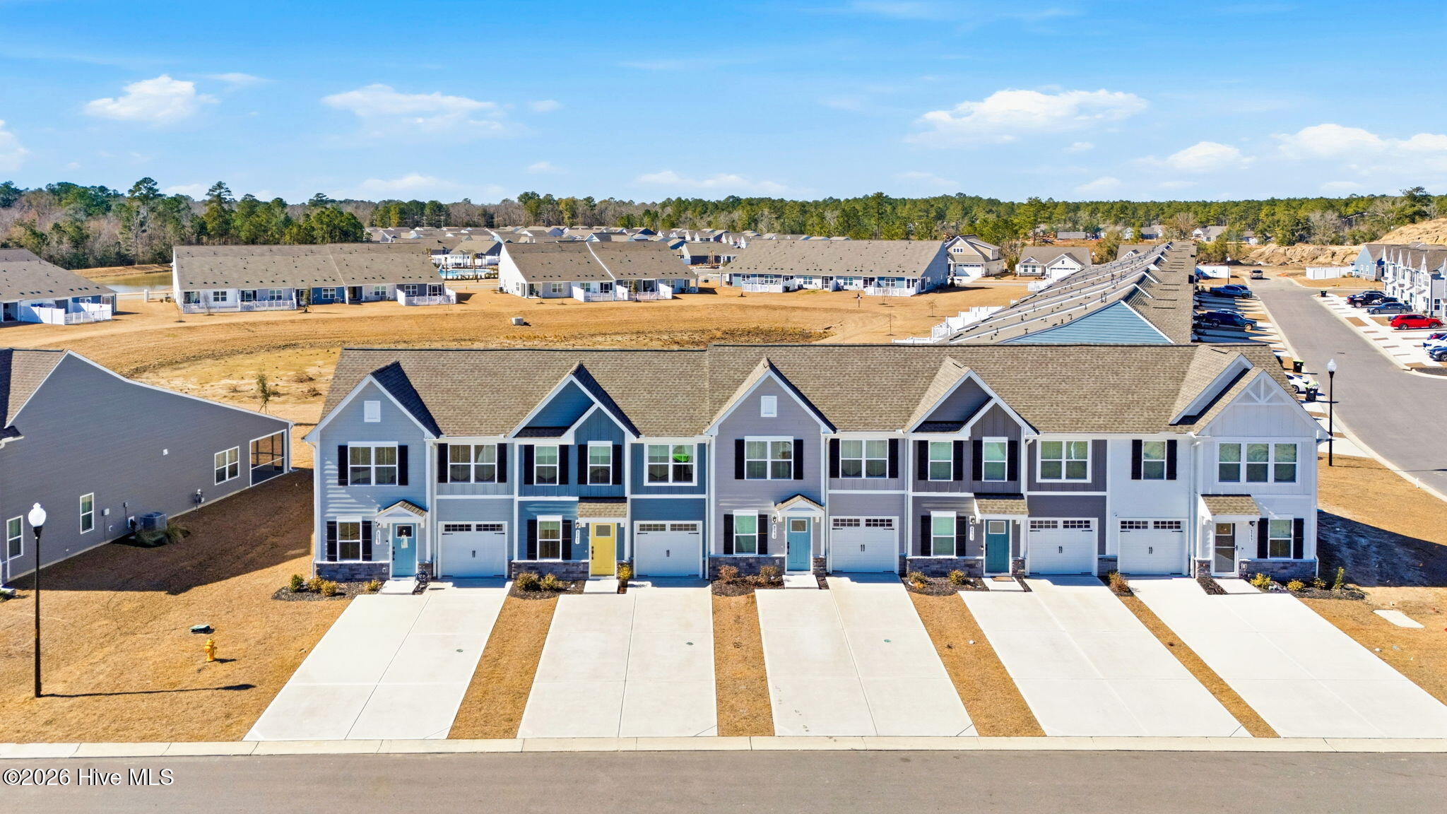 100554684 | Photo 44