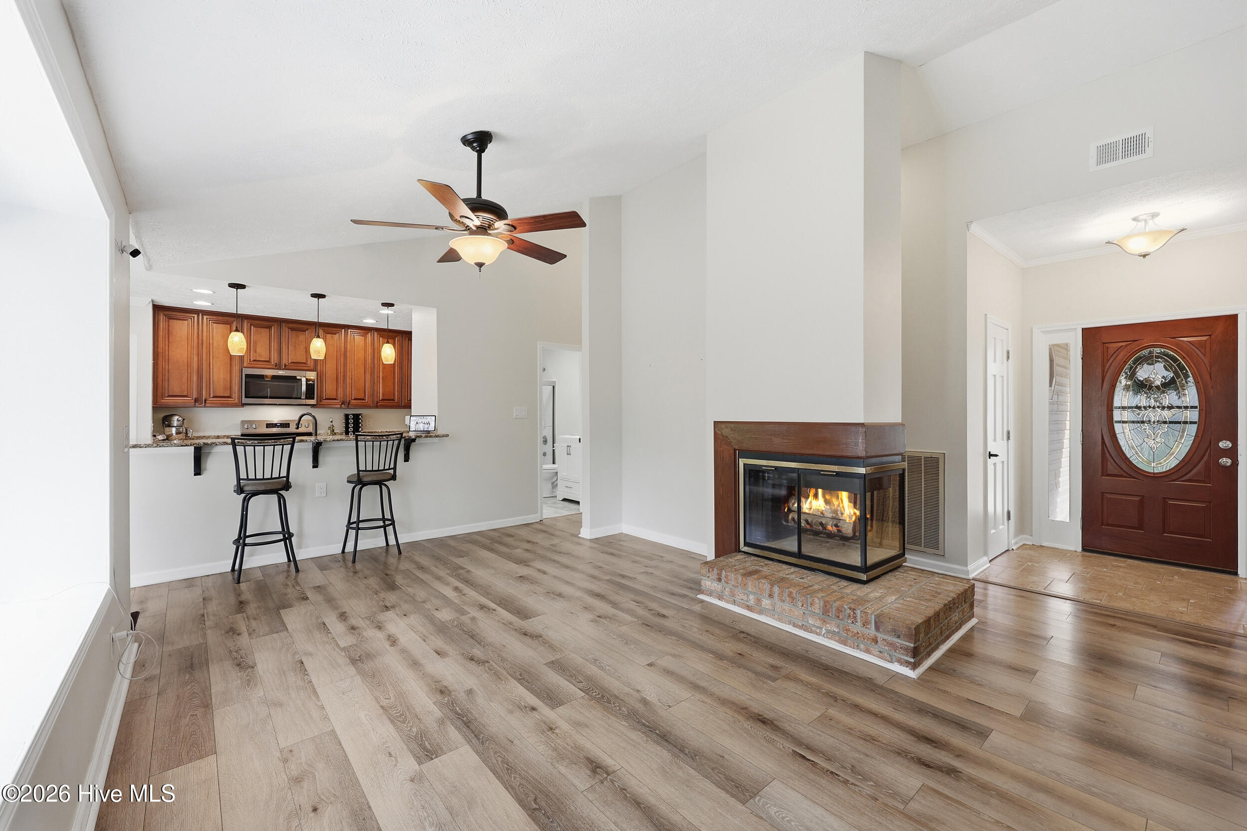 100565062 | Photo 30