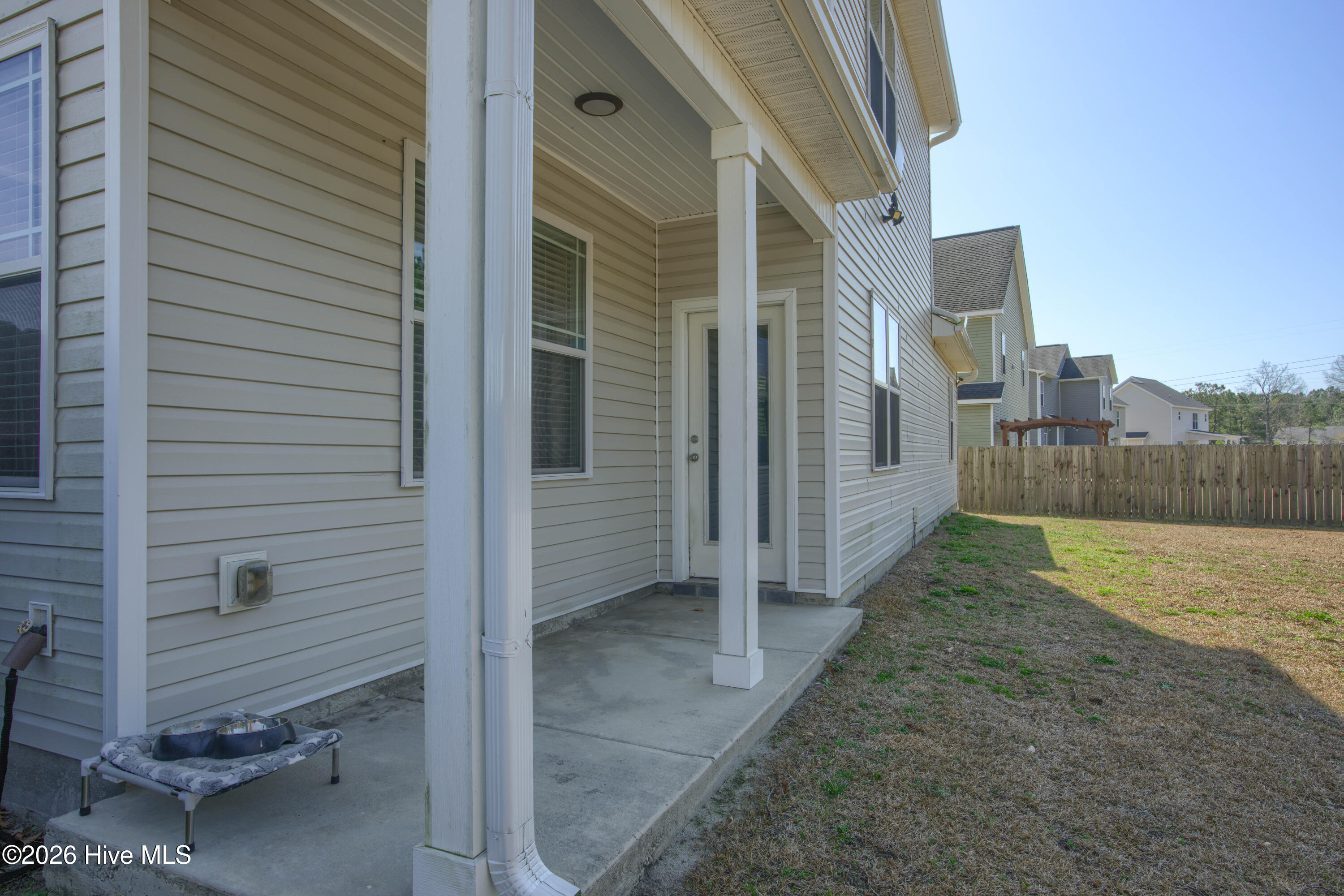 100558349 | Photo 22