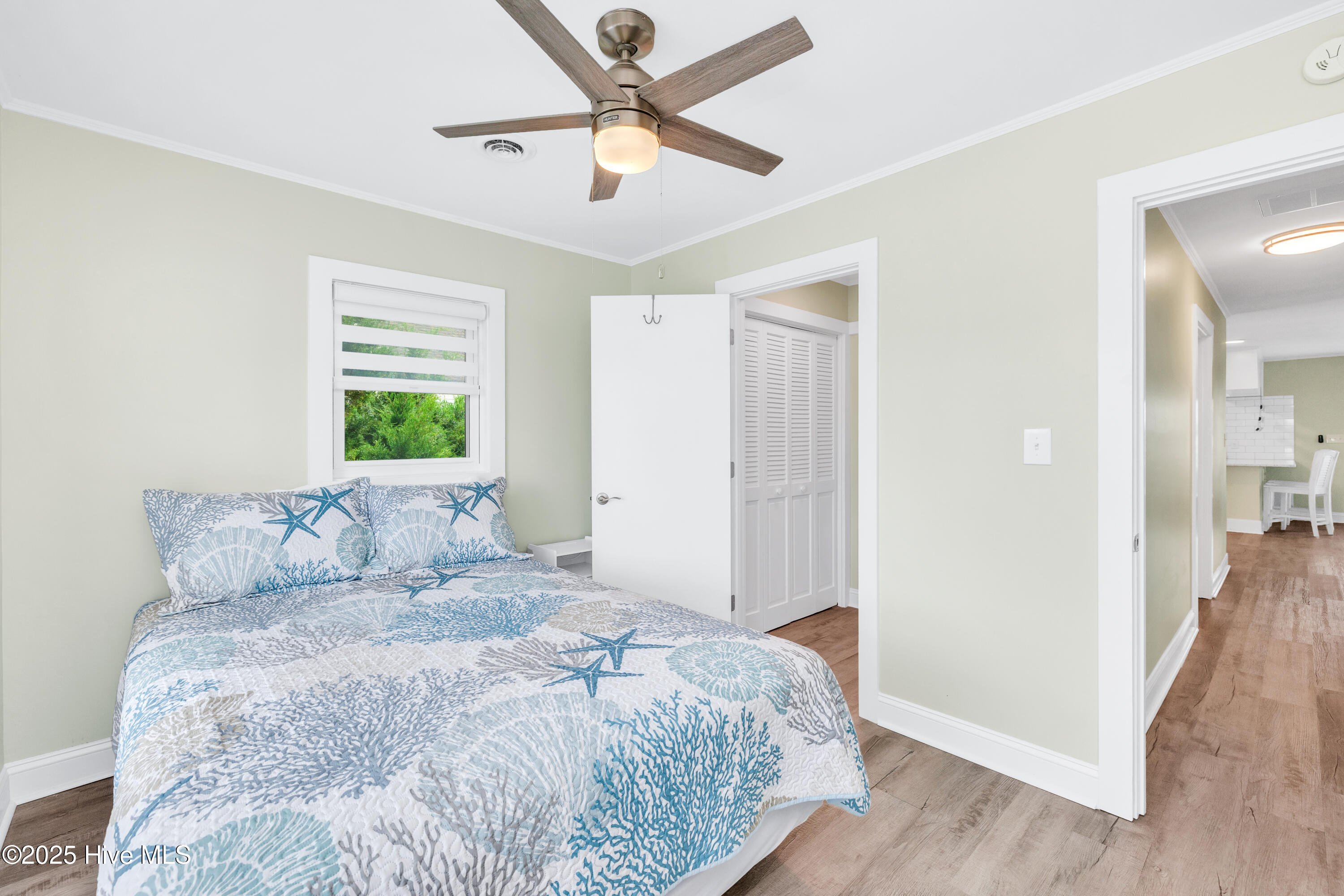 100550005 | Photo 18