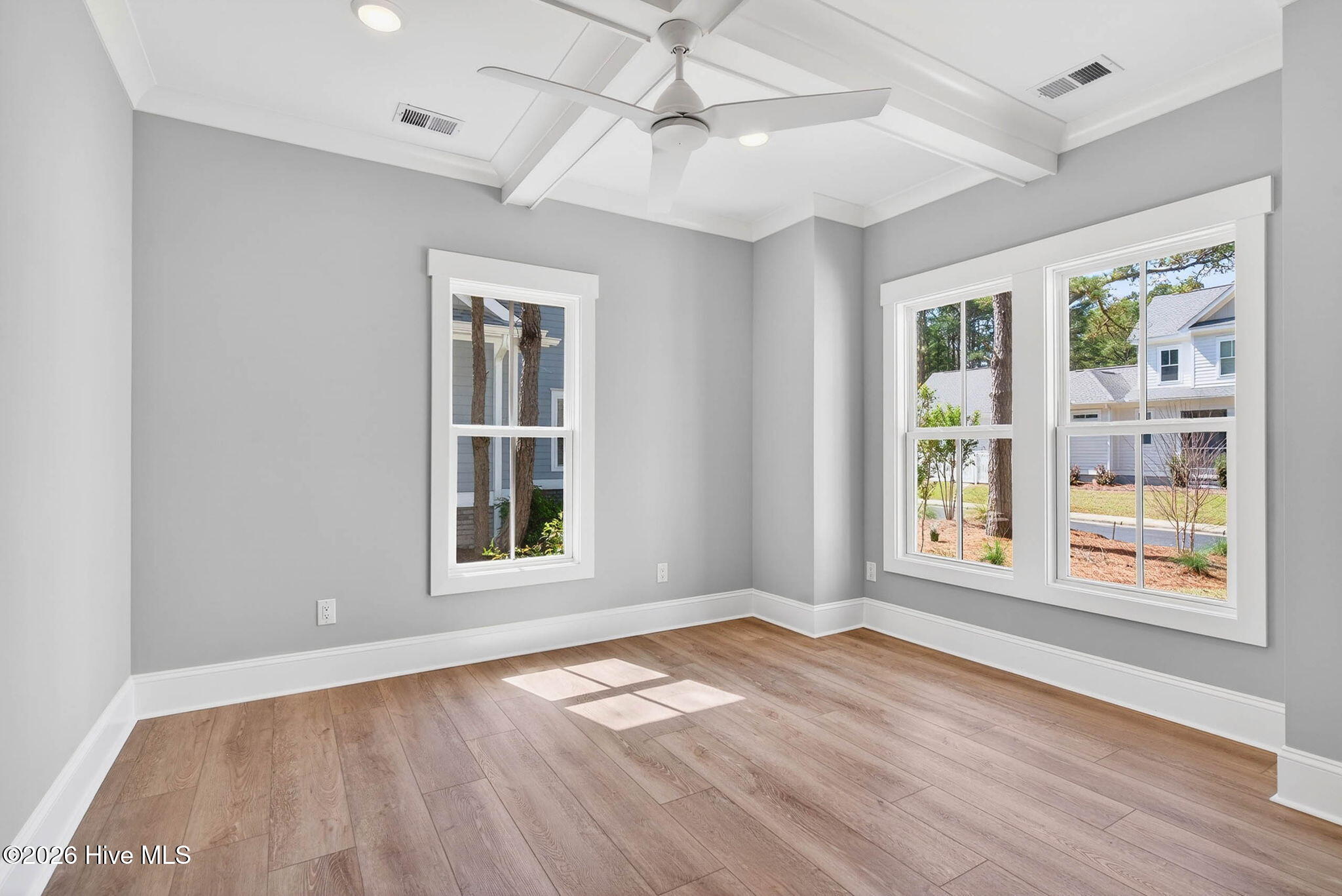 100531409 | Photo 10