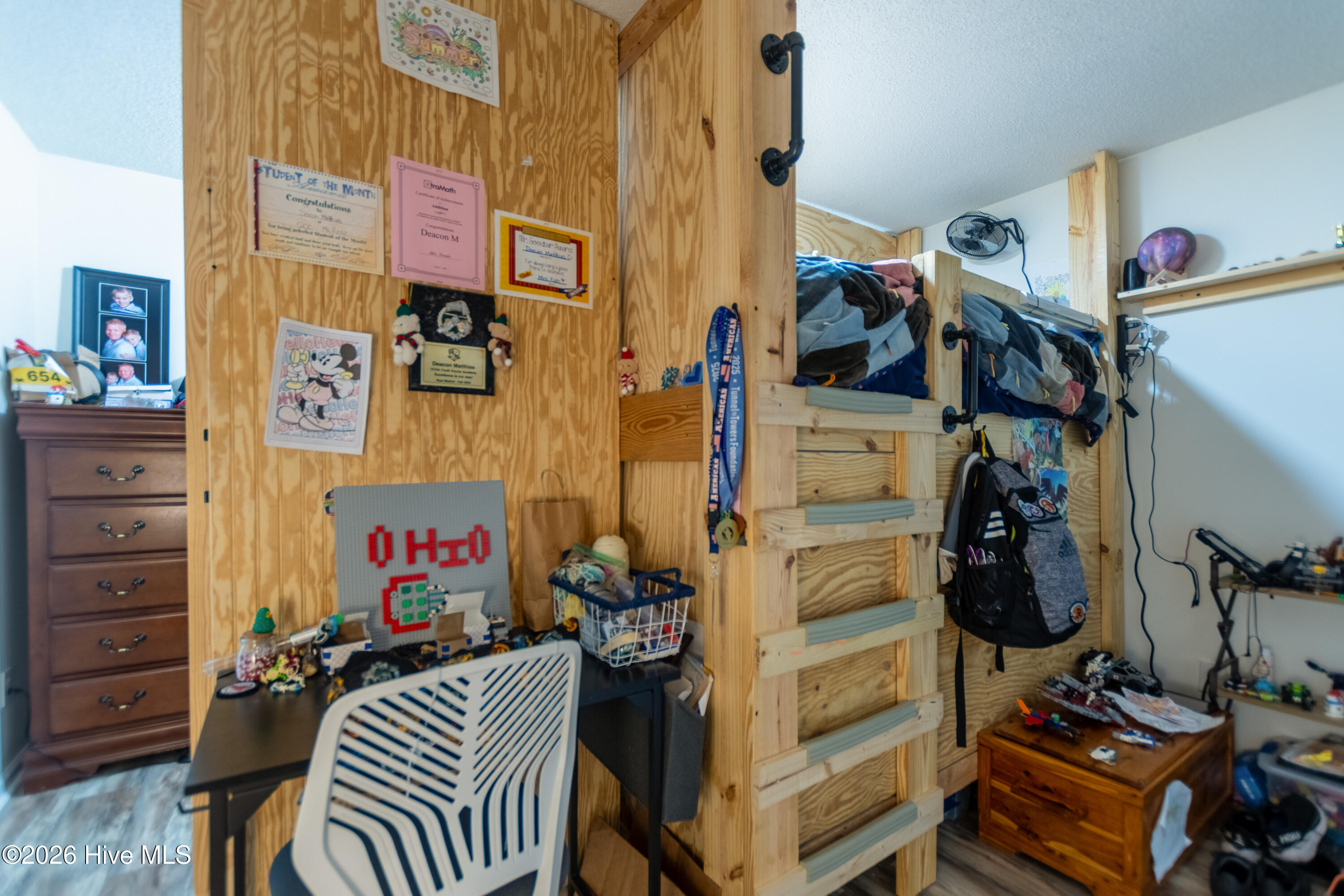 100548656 | Photo 16