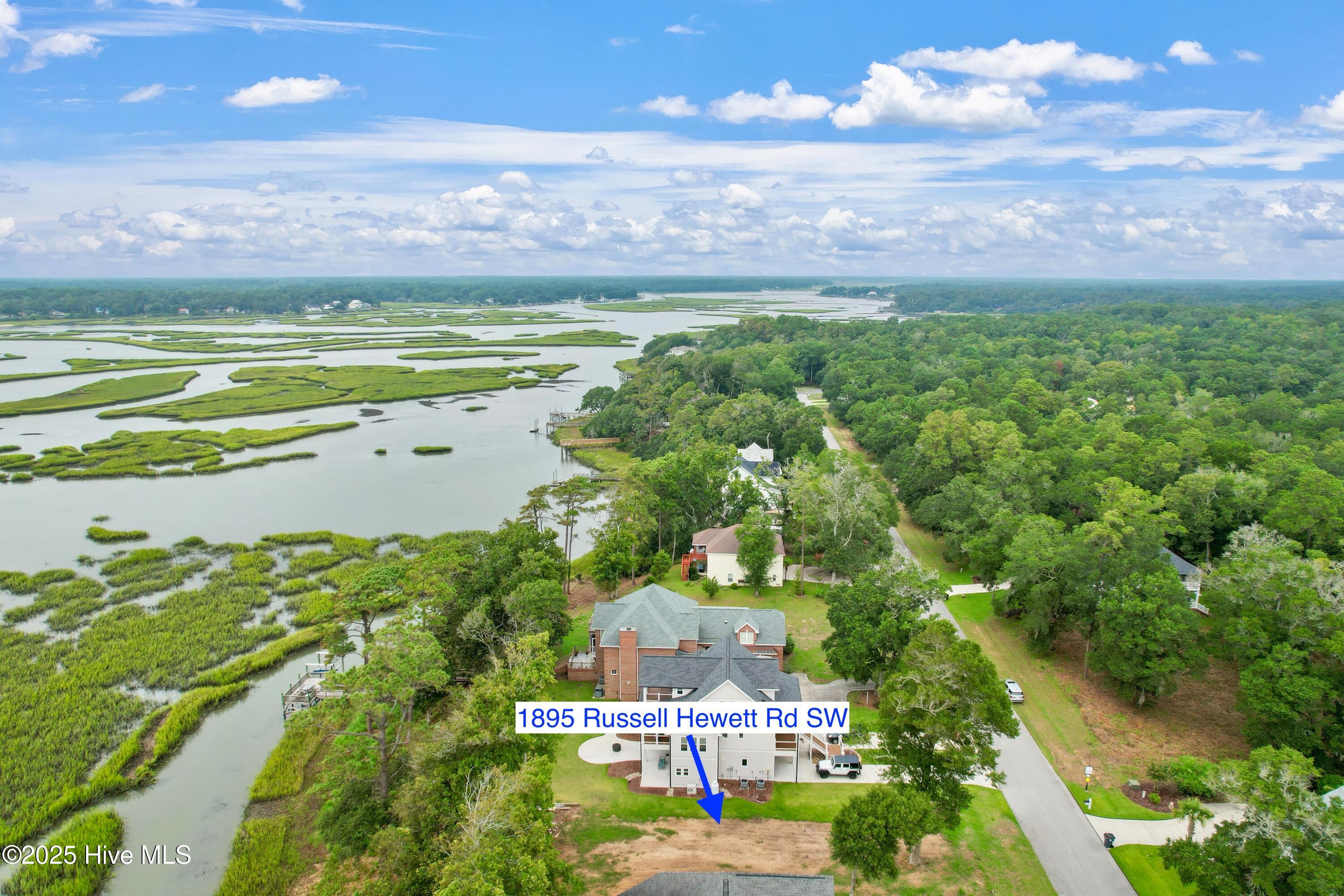 100523698 | Photo 16