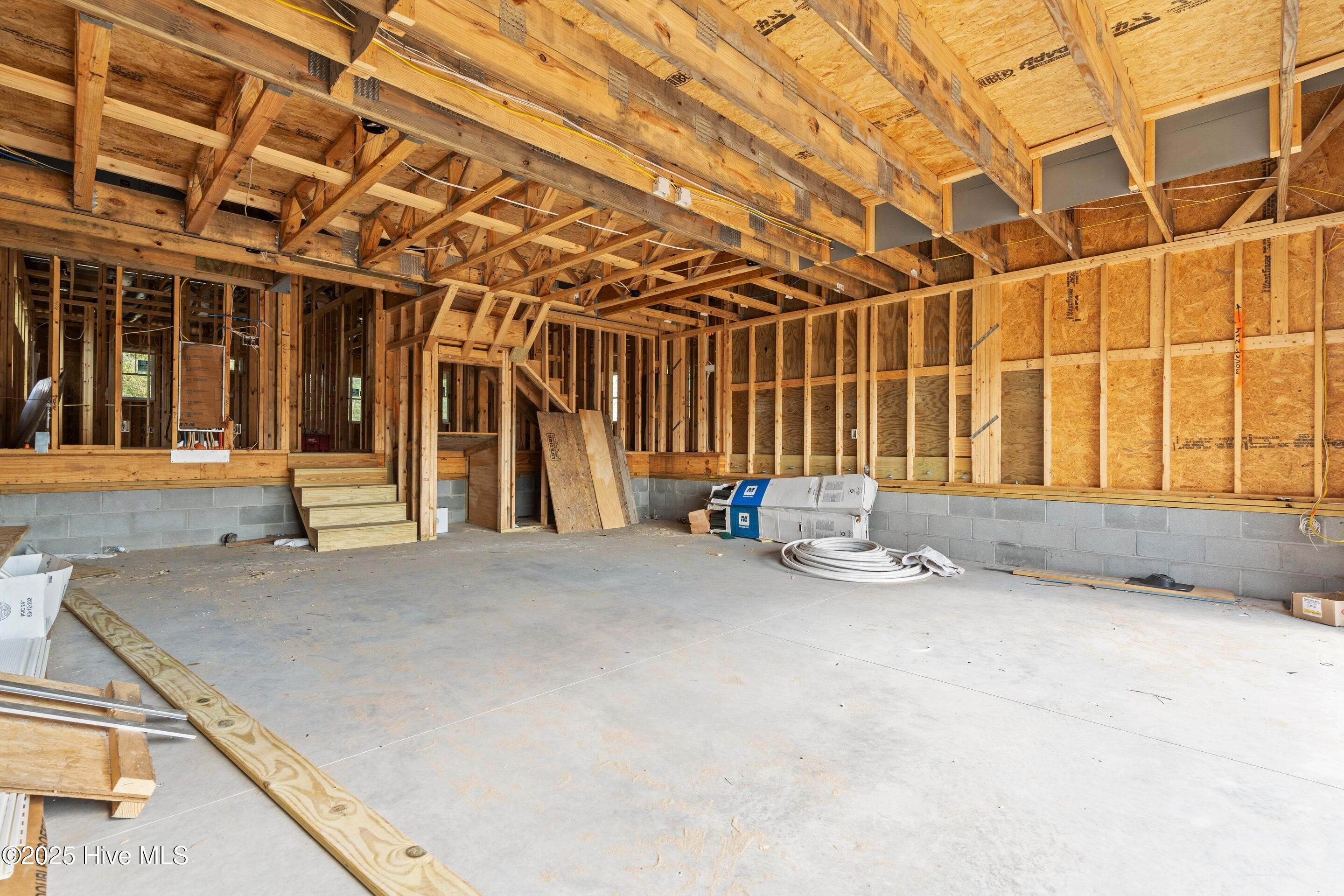 100543070 | Photo 31