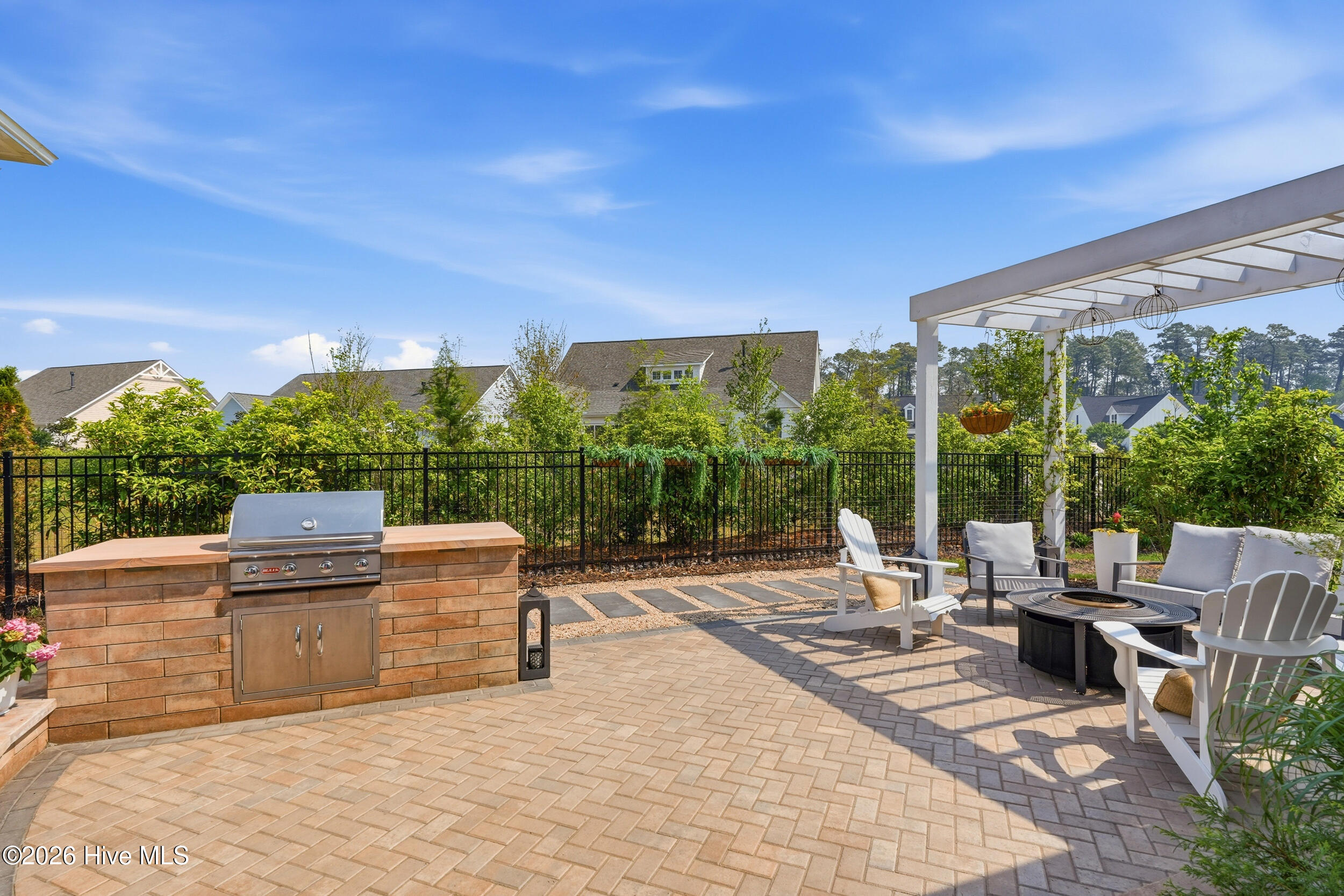 100567484 | Photo 50