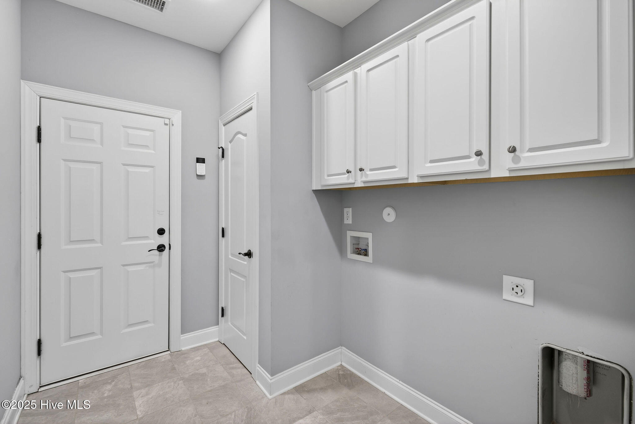 100547187 | Photo 29