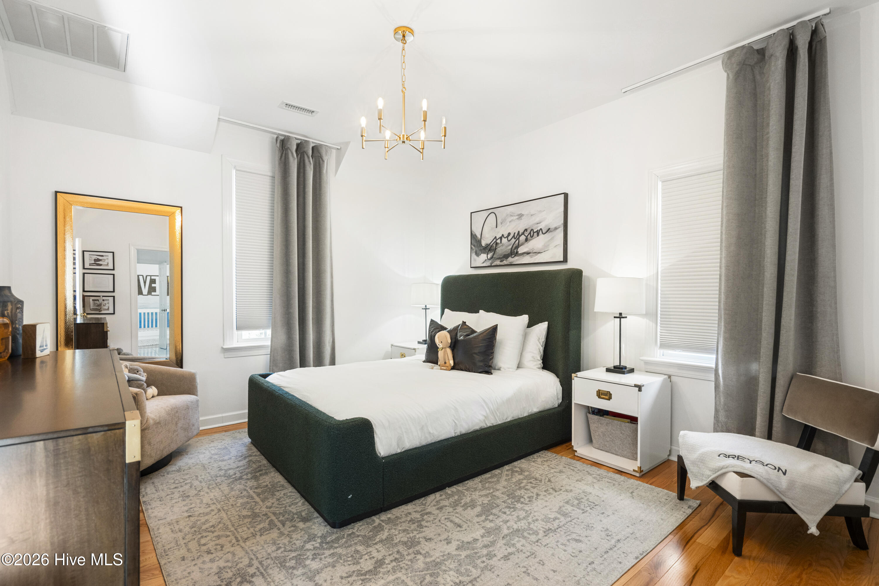 100552221 | Photo 15