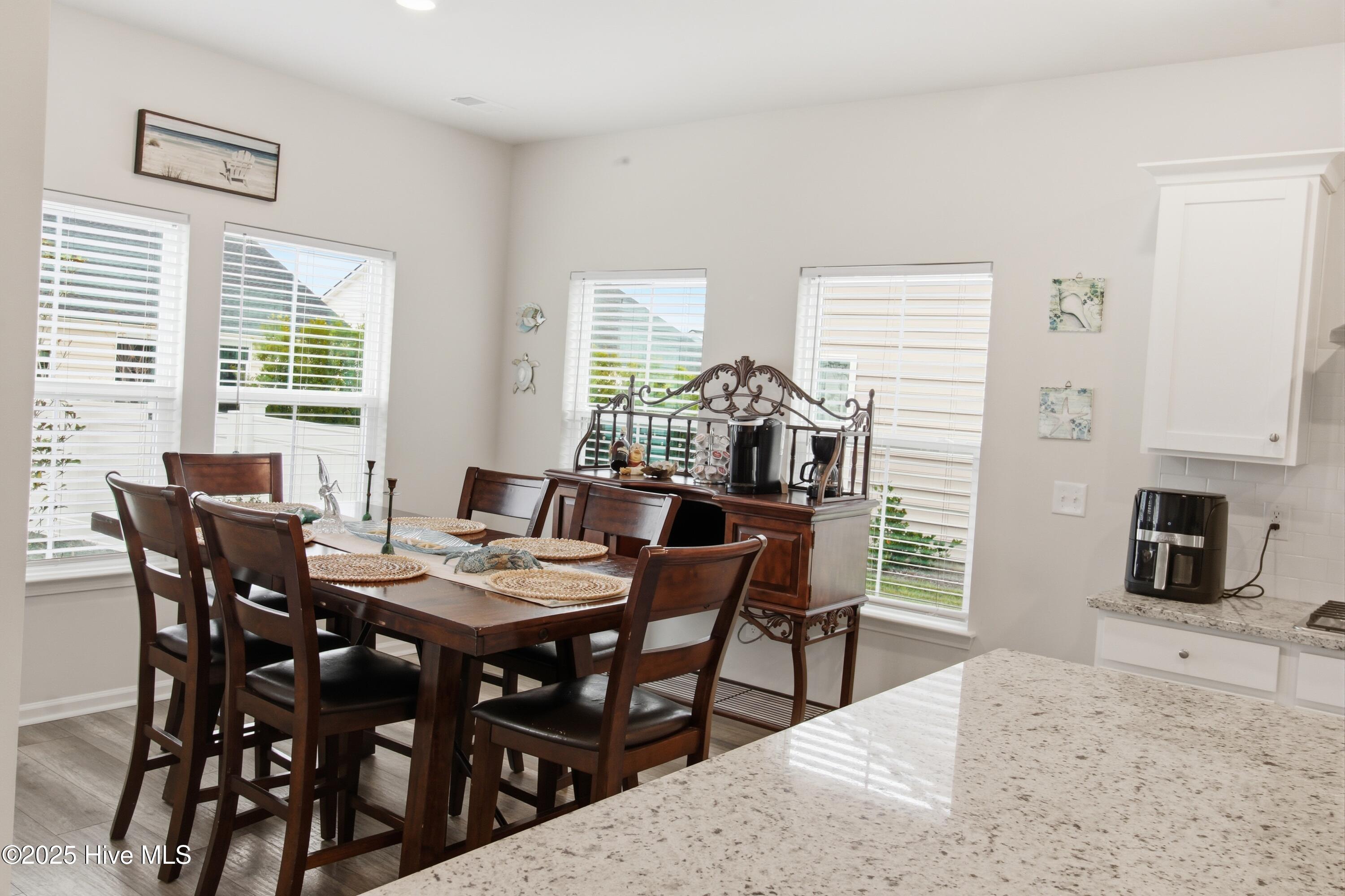 100538754 | Photo 10