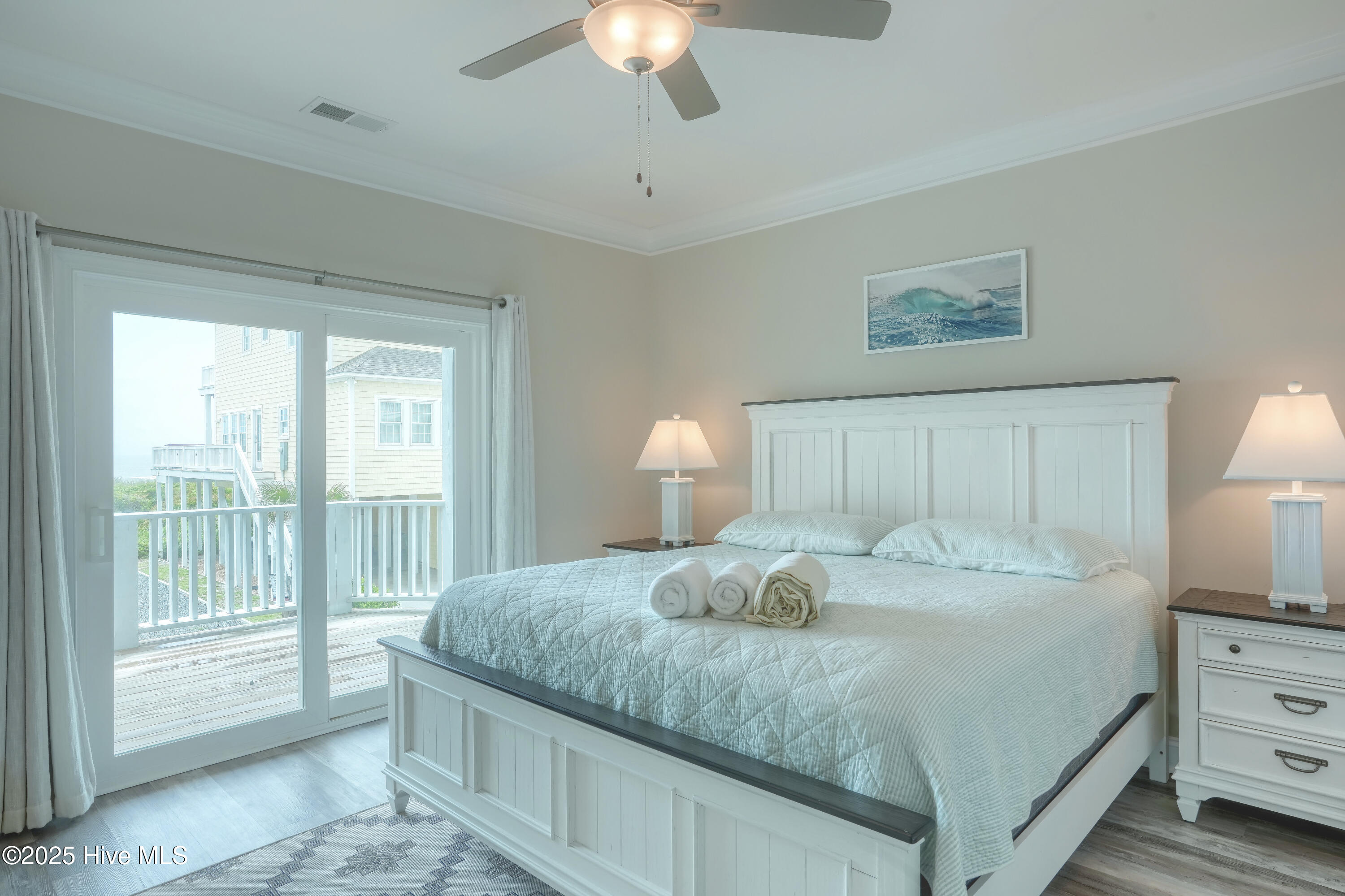 100510415 | Photo 35