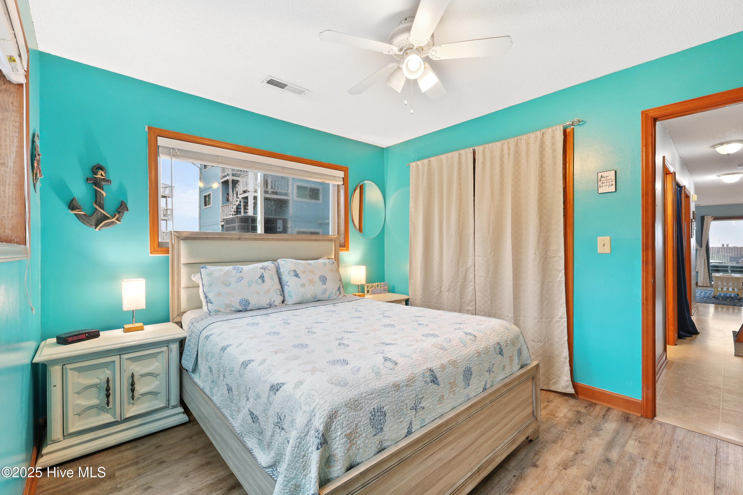 100534466 | Photo 14