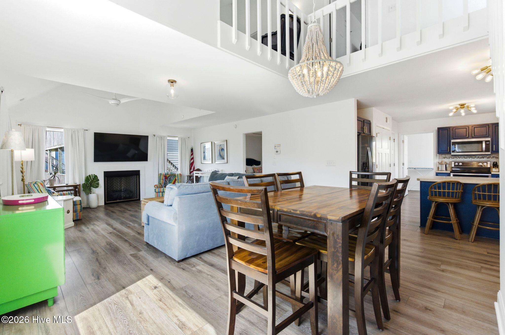 100567797 | Photo 16