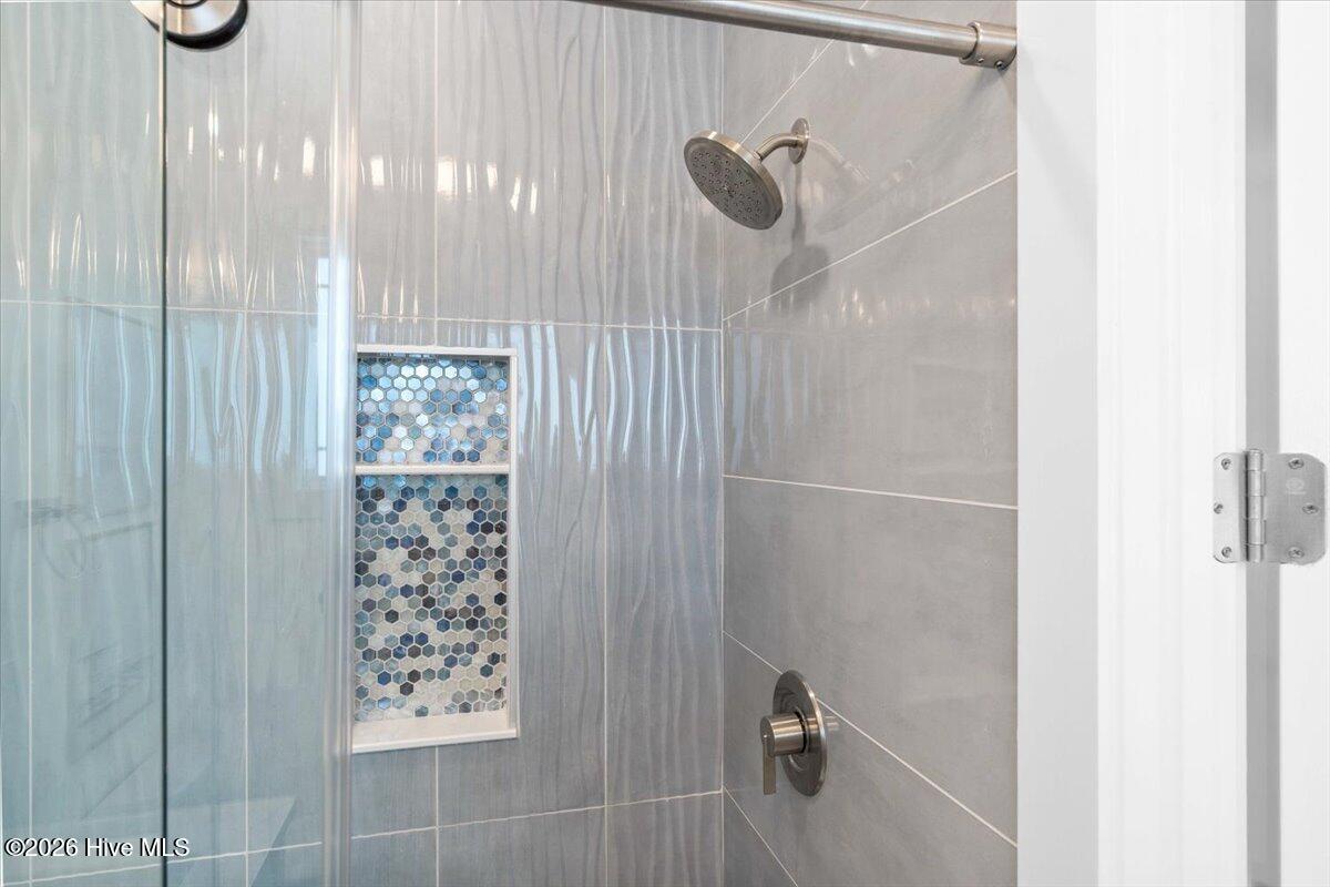 100552016 | Photo 41