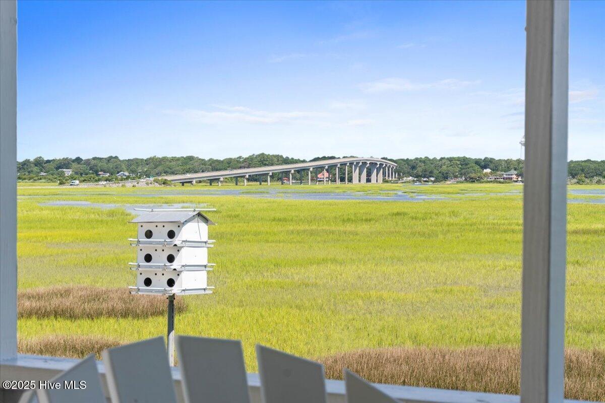 100548122 | Photo 59