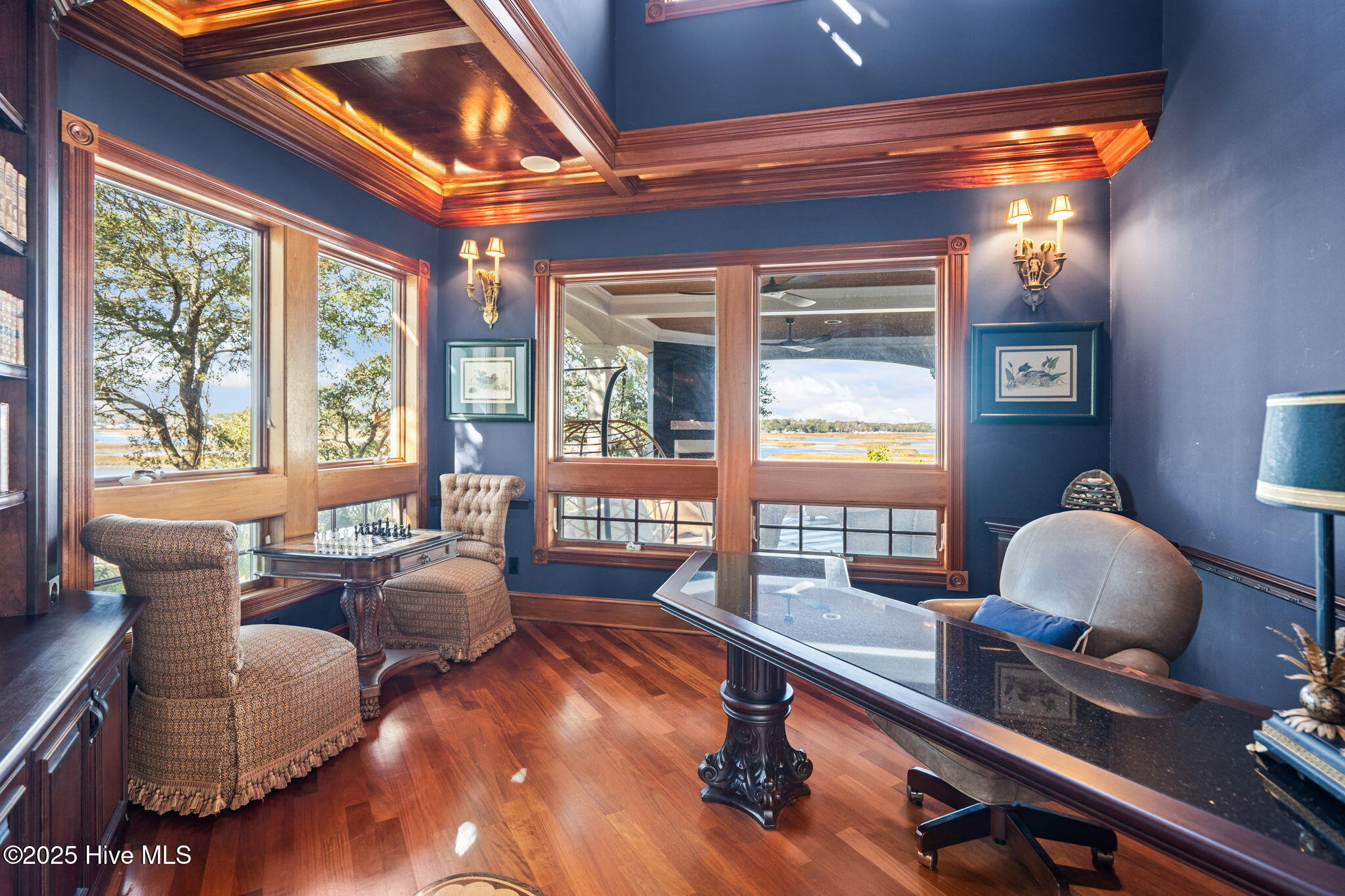 100547936 | Photo 48