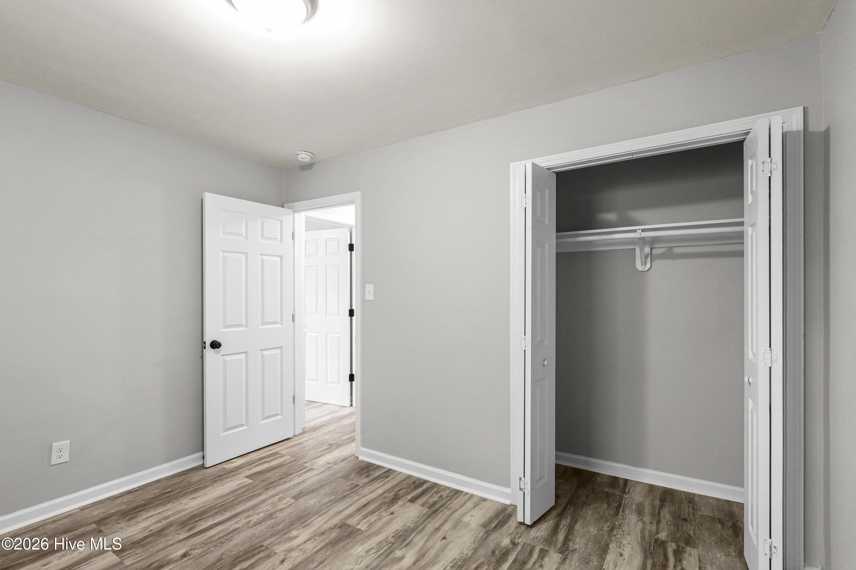 100569517 | Photo 27