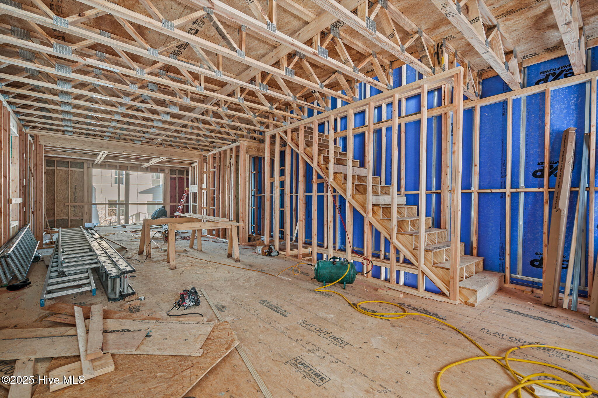 100547046 | Photo 18