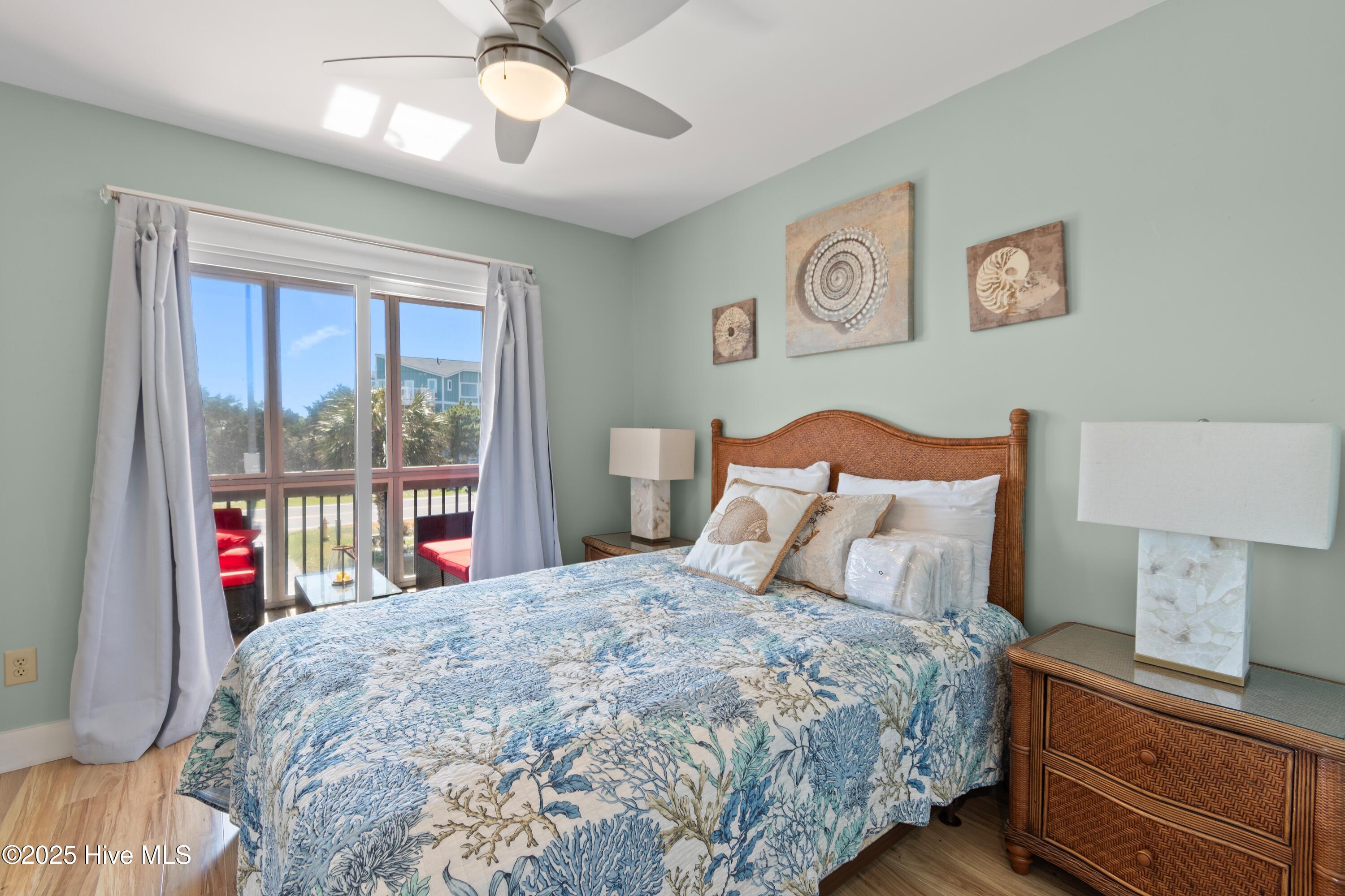 100494024 | Photo 36