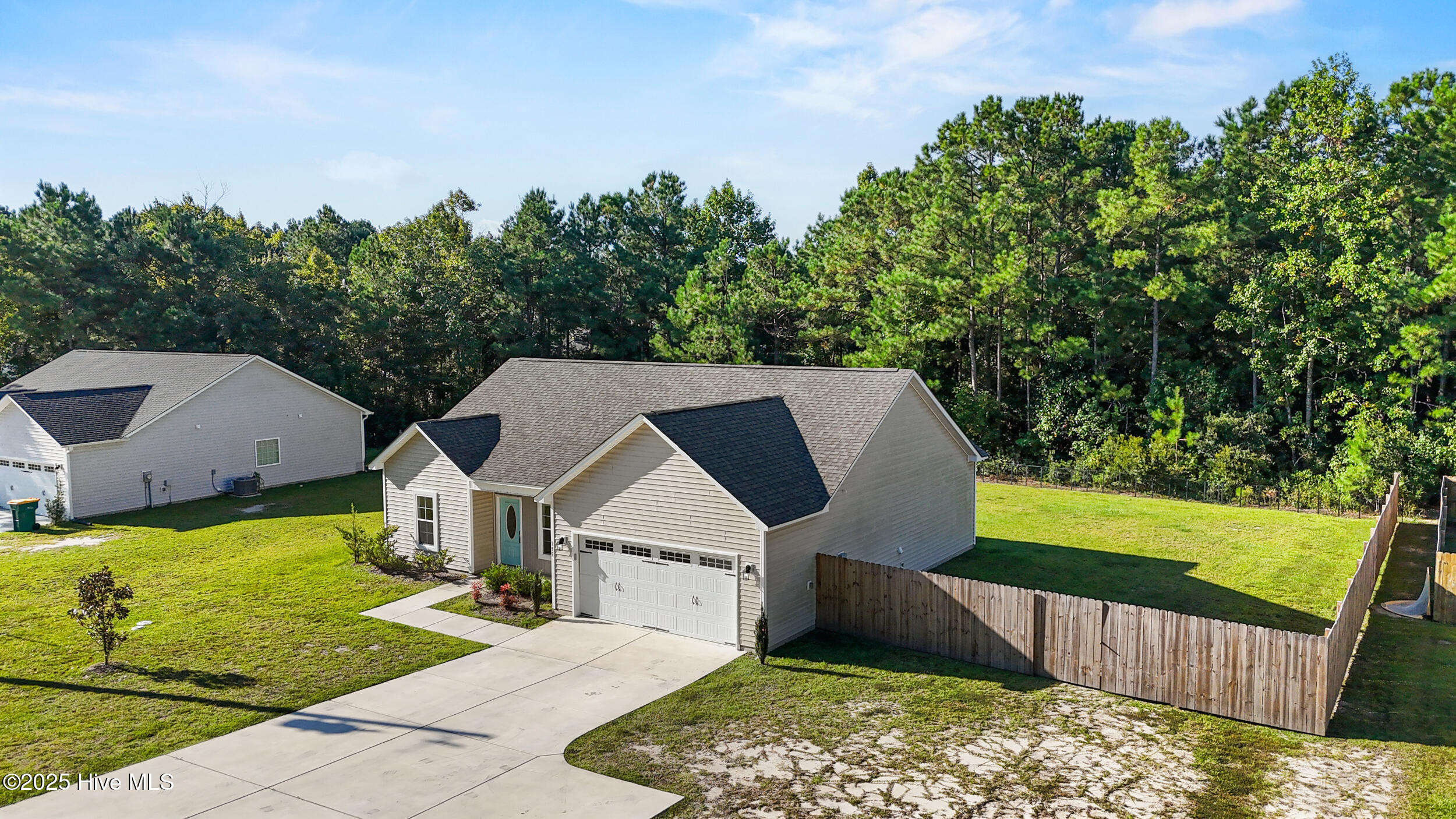 100531744 | Photo 36