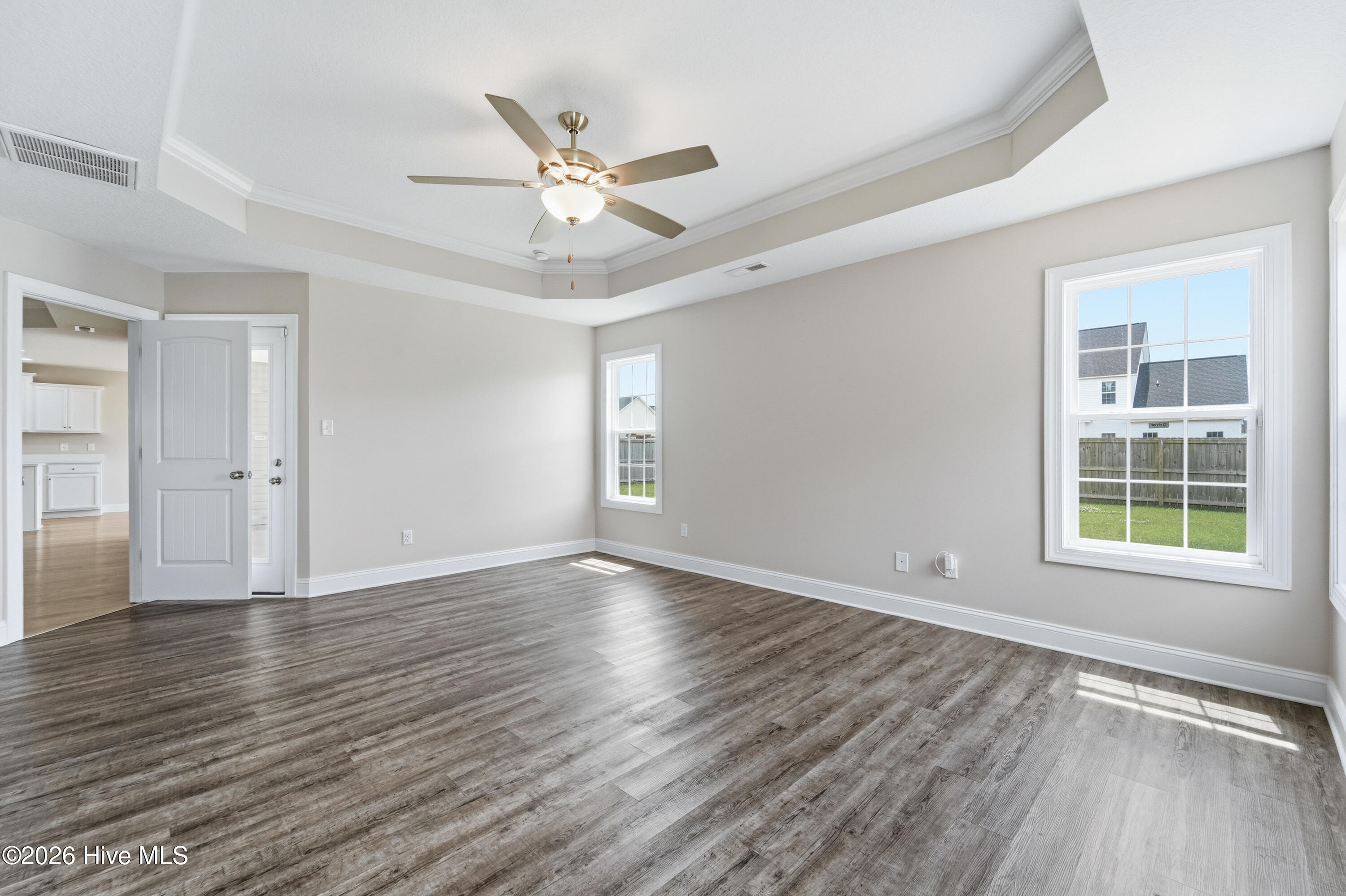 100570478 | Photo 29