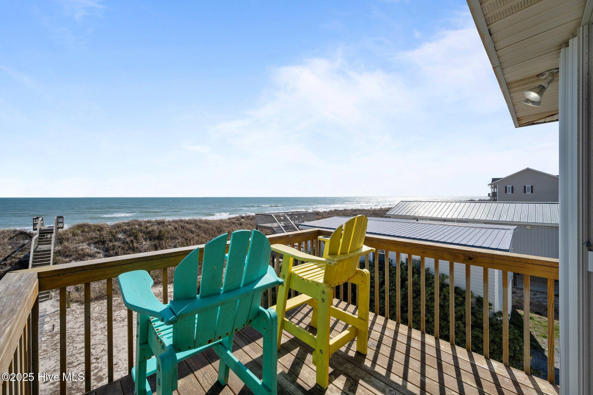 100493847 | Photo 25