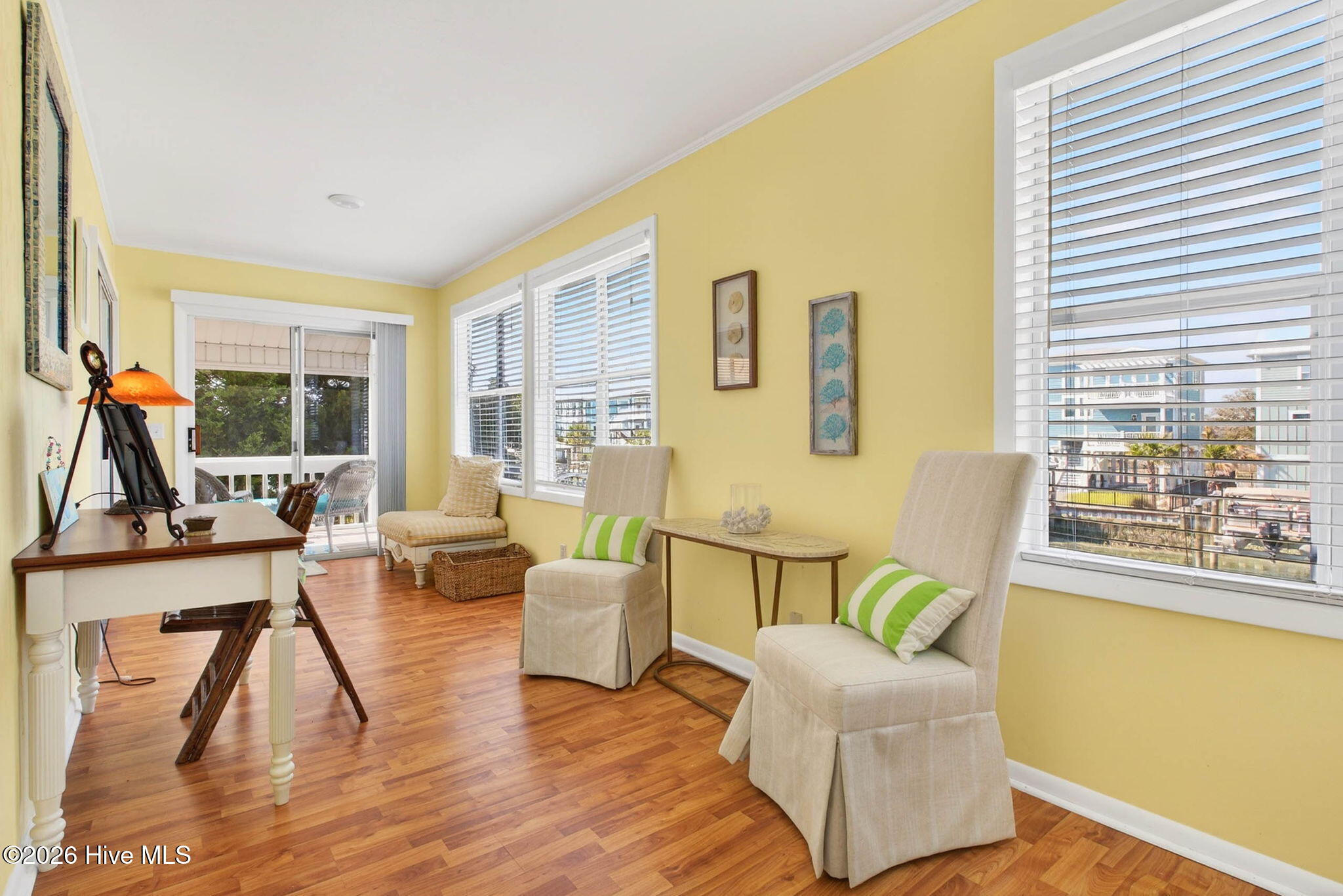 100564283 | Photo 22