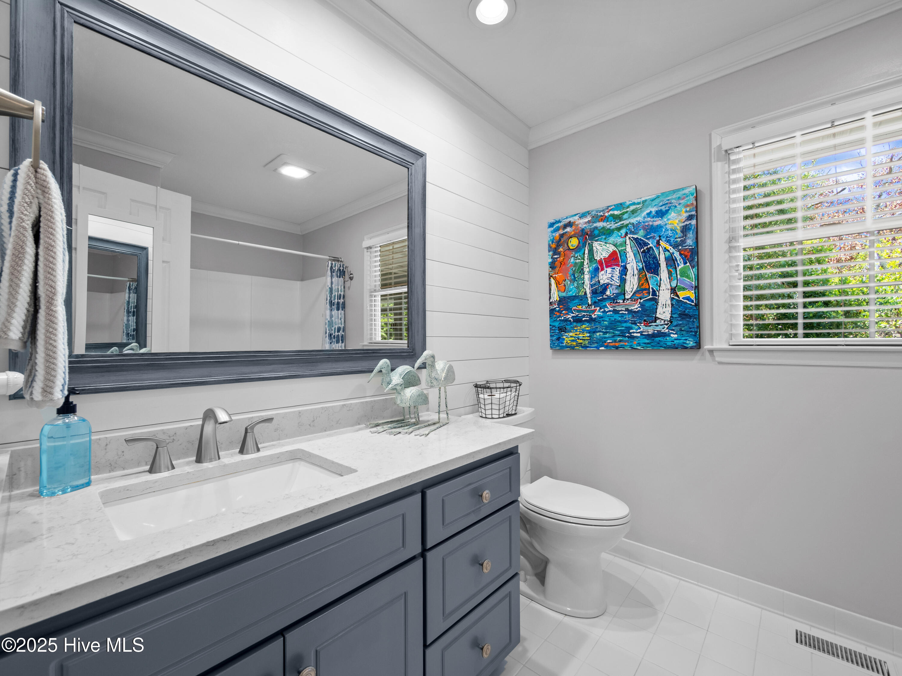 100559925 | Photo 25