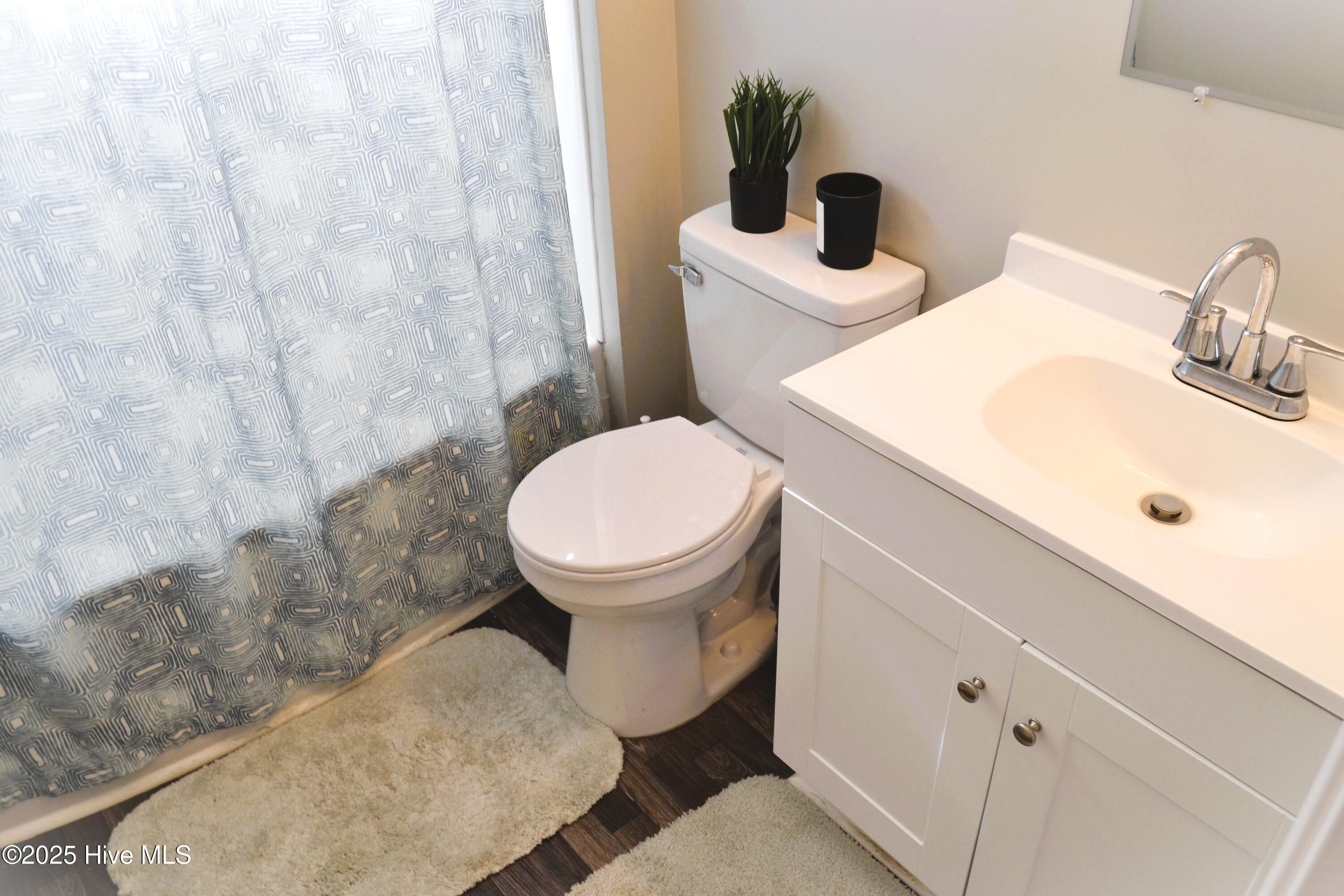 100534399 | Photo 14