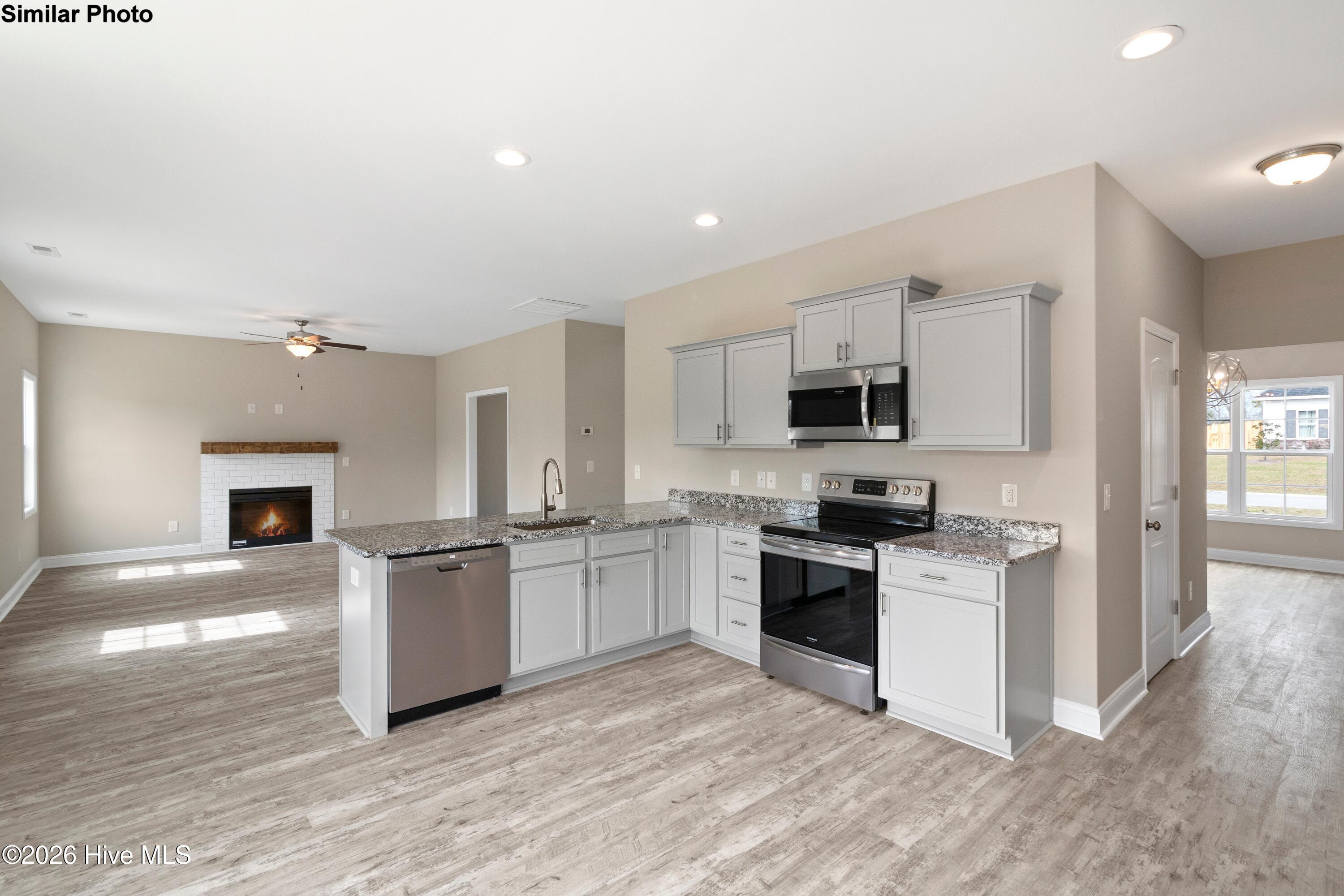 100552213 | Photo 13