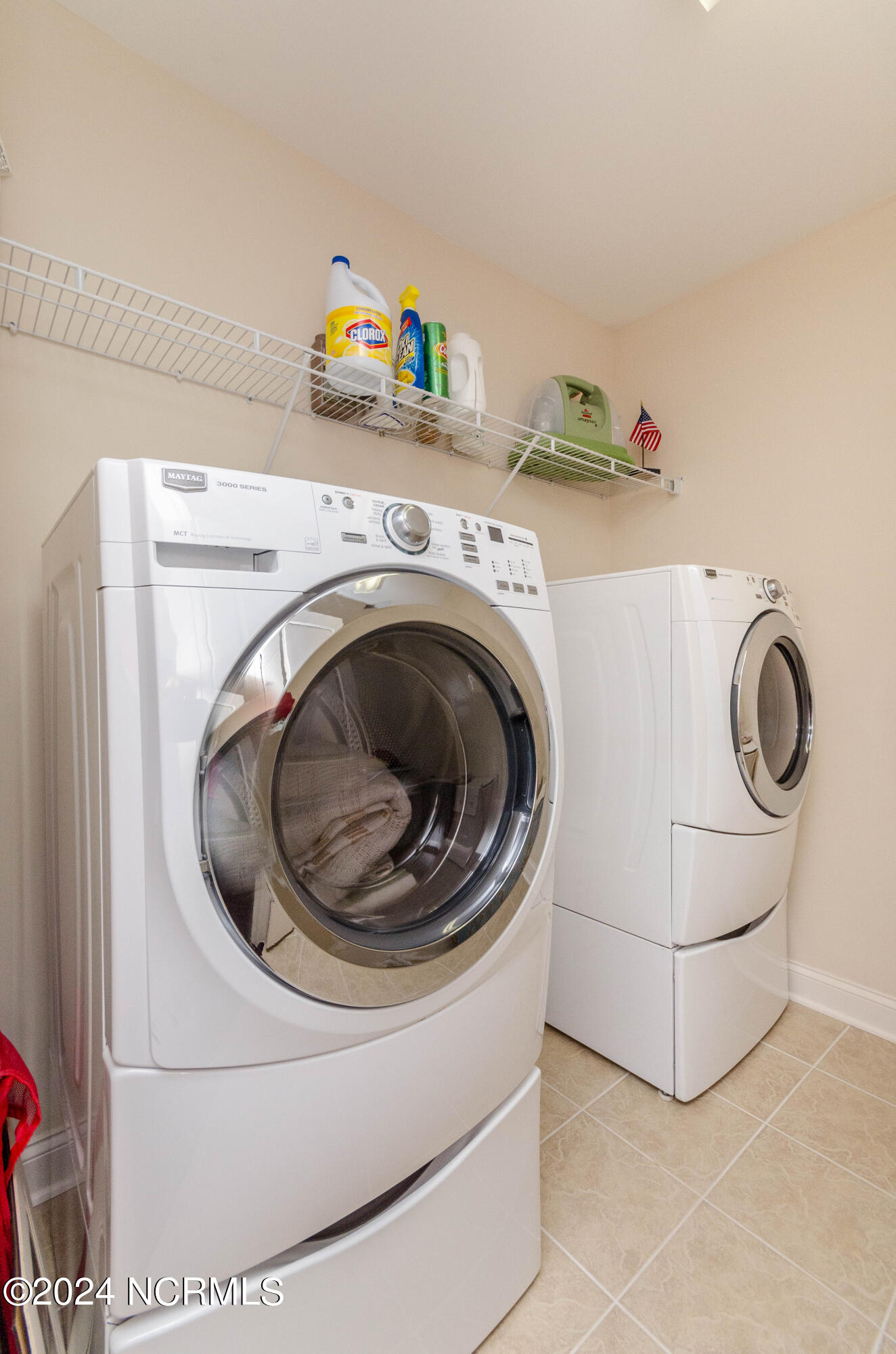 100560622 | Photo 48