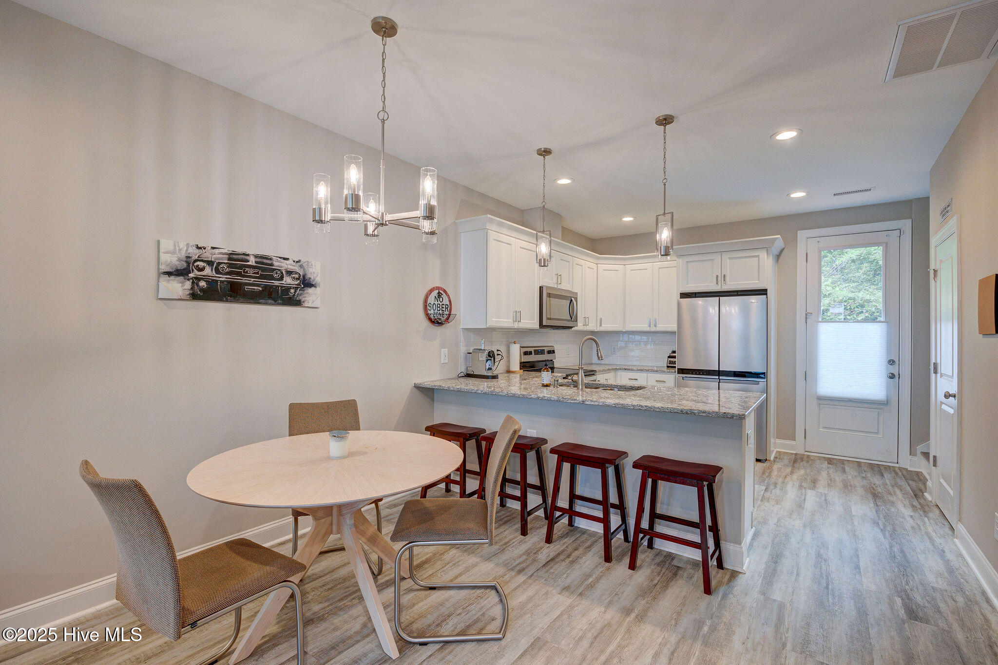 1907 Seacottage Way, Wilmington, NC 28403 – photo 10: 1907SeacottageWay(17)