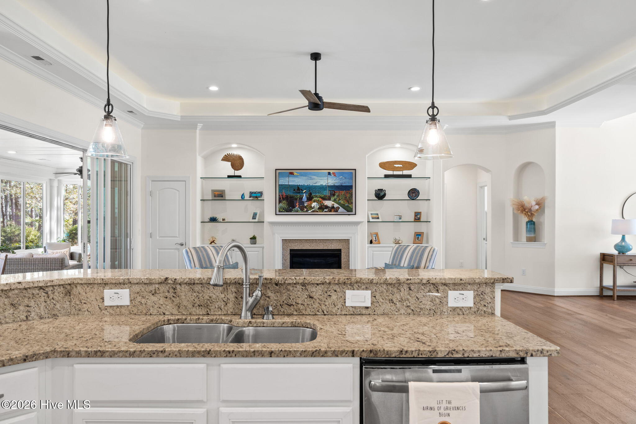 Undisclosed Address, Southport, NC, 28461