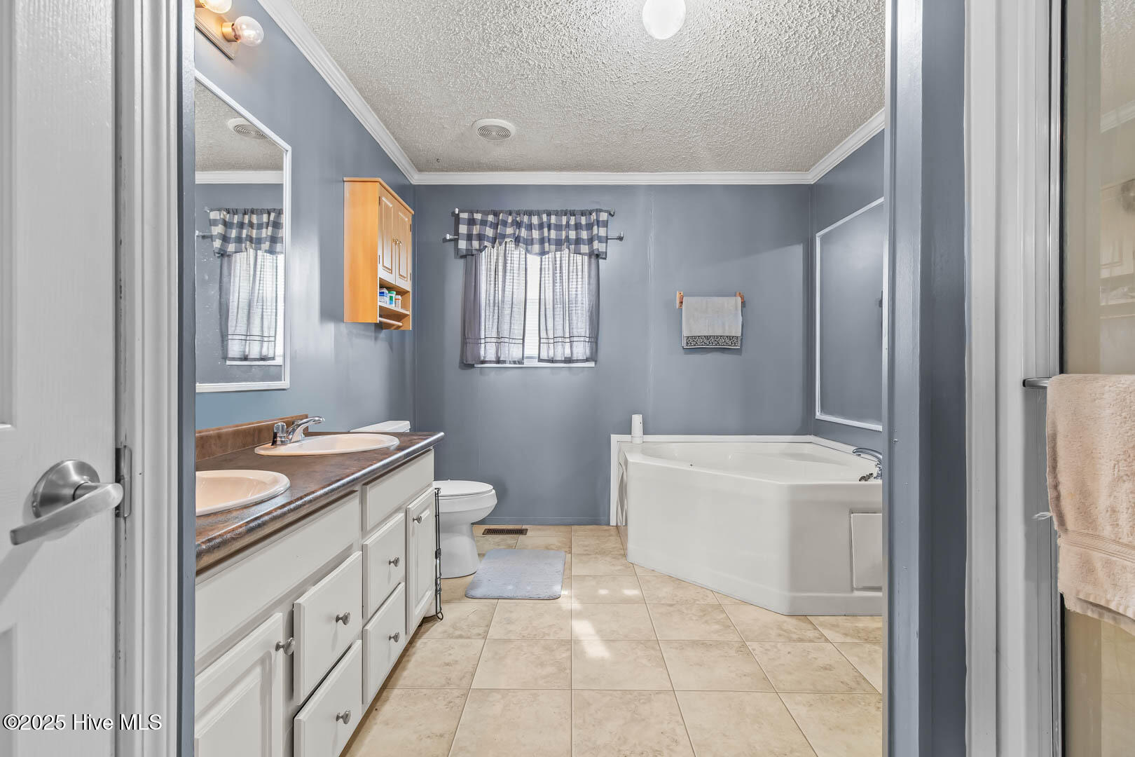 100528687 | Photo 29