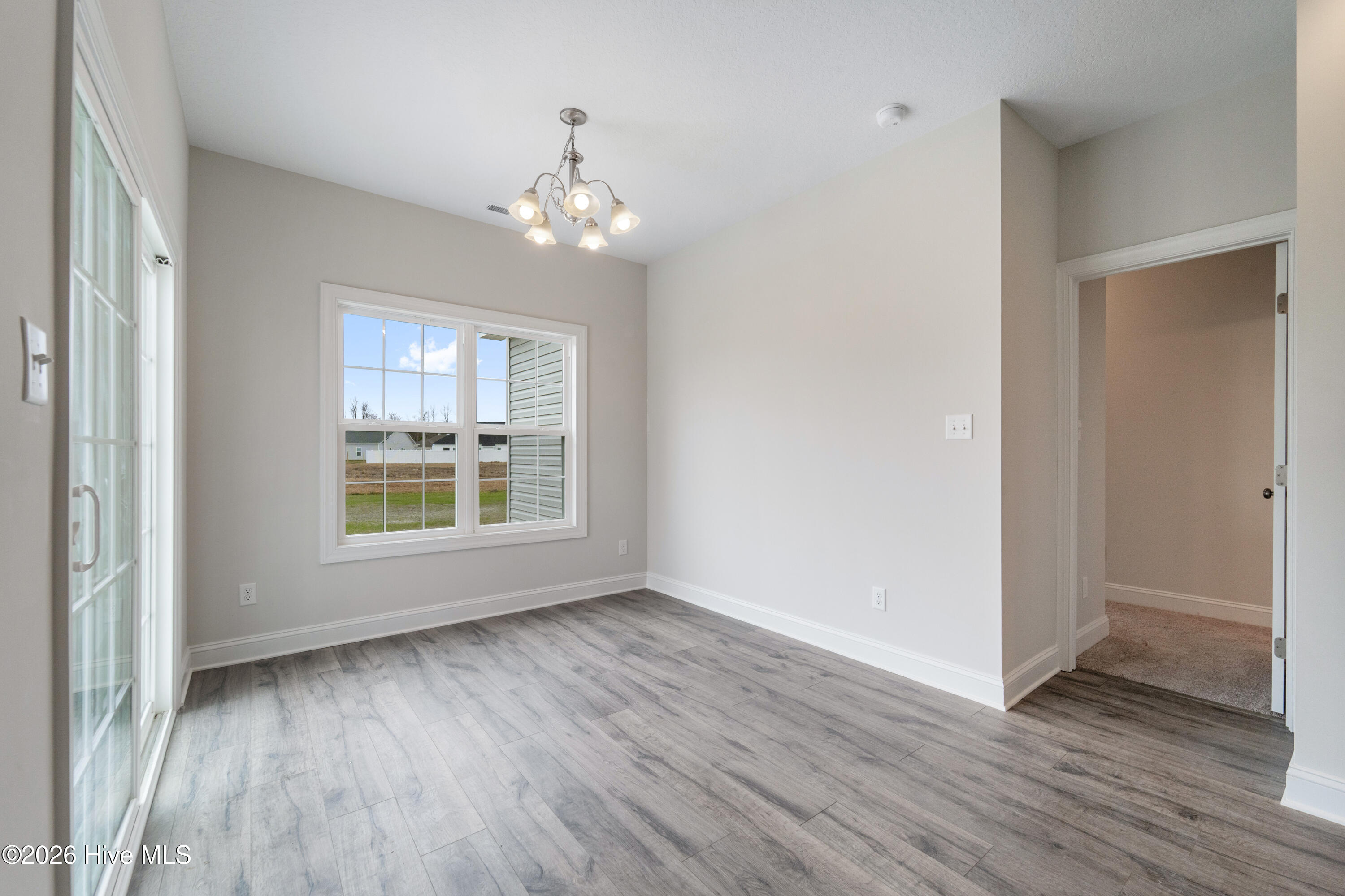 100523498 | Photo 14