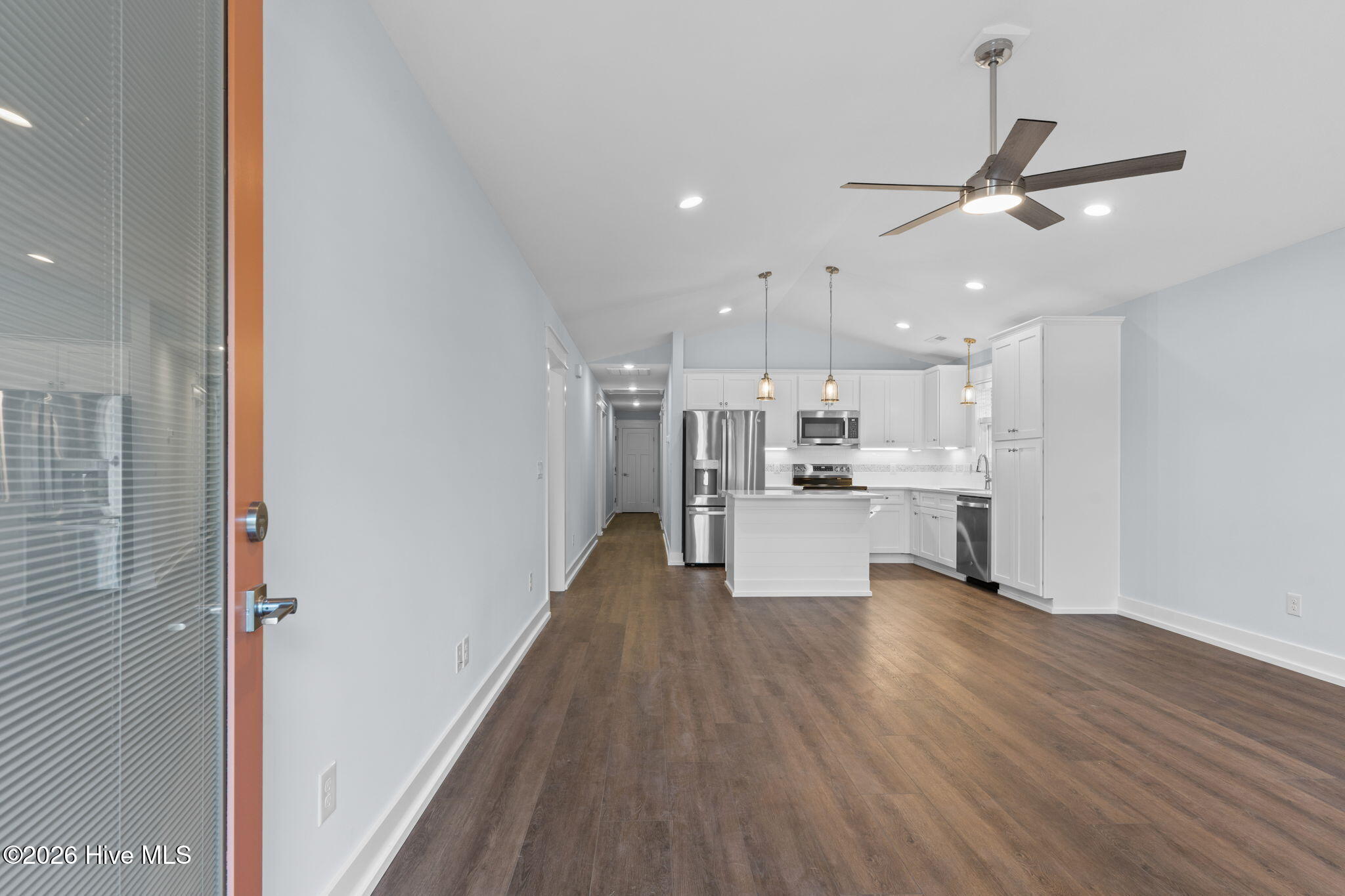 100527921 | Photo 20