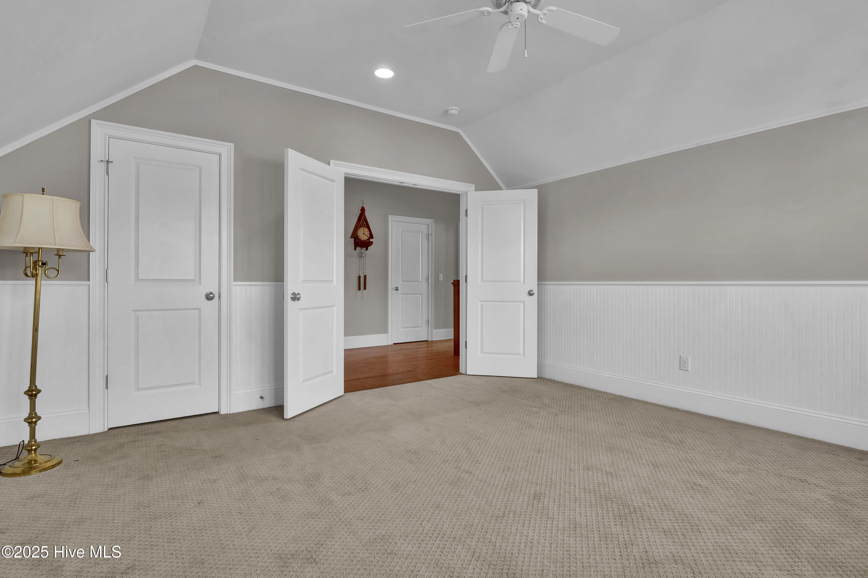 100504953 | Photo 36