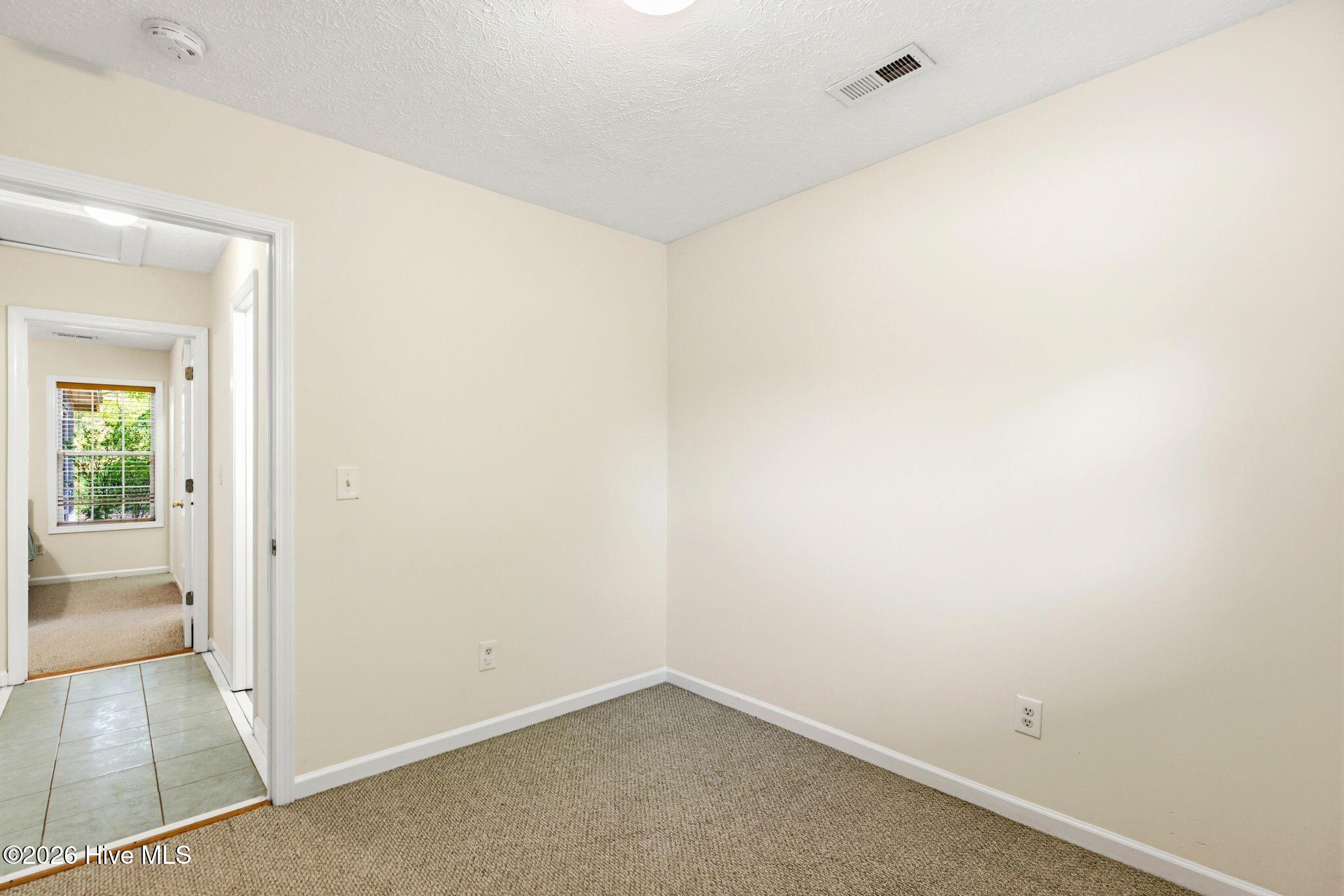 100567246 | Photo 34