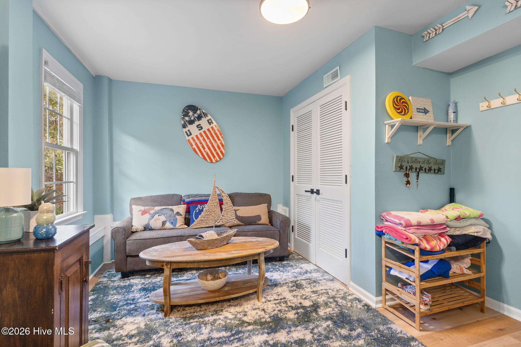 100559808 | Photo 24