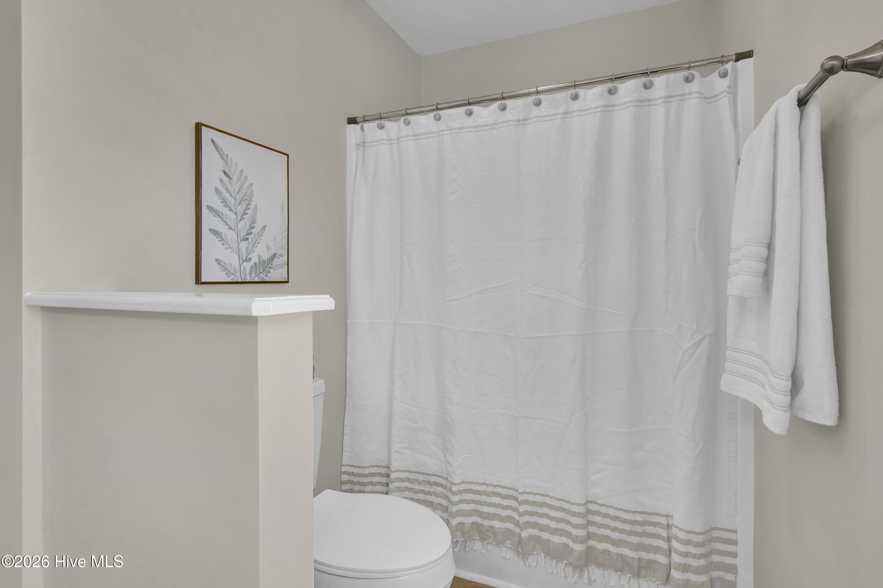 100556678 | Photo 25