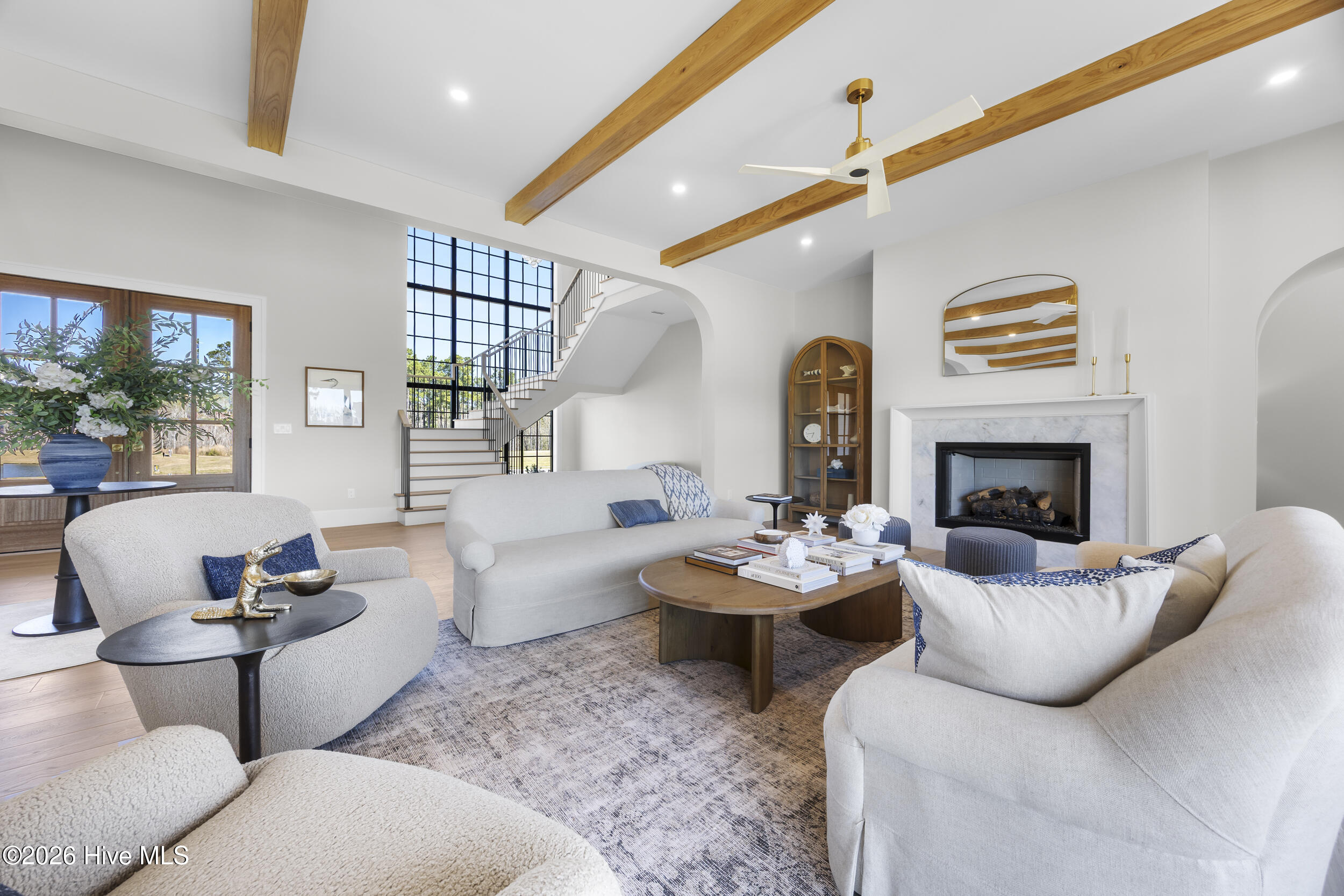 100561987 | Photo 16