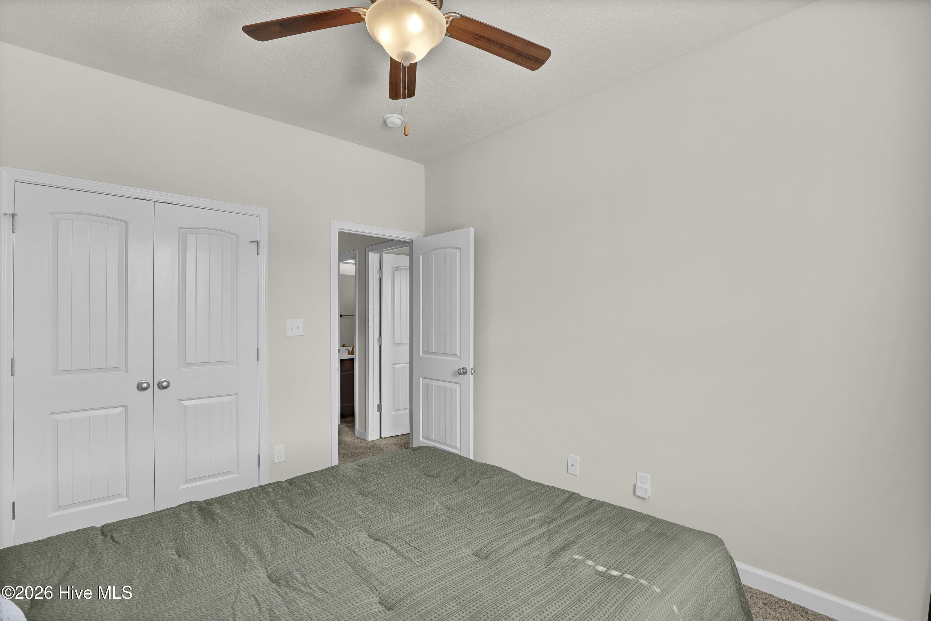 100560306 | Photo 24